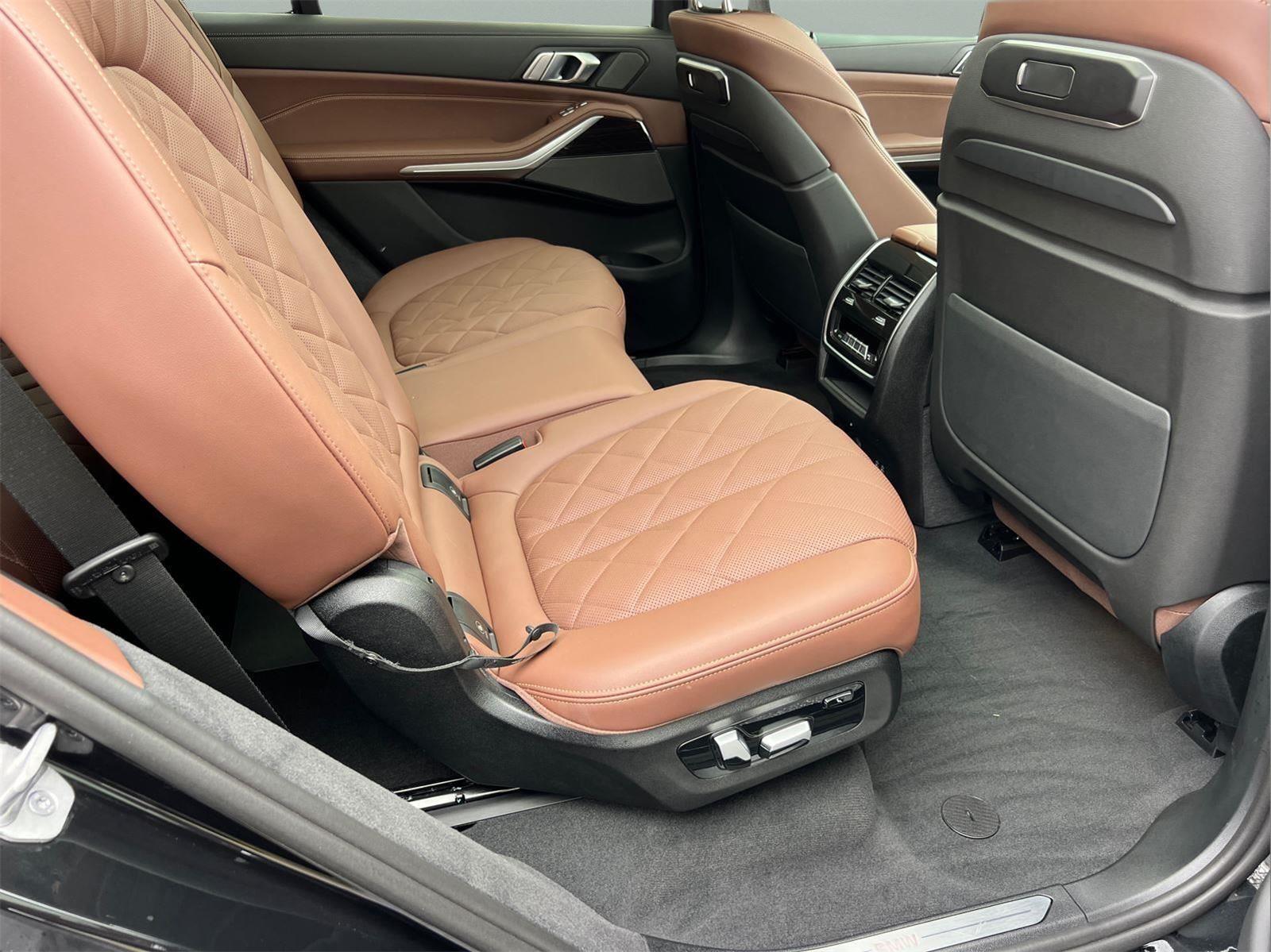 Used 2025 BMW X7 Sedan