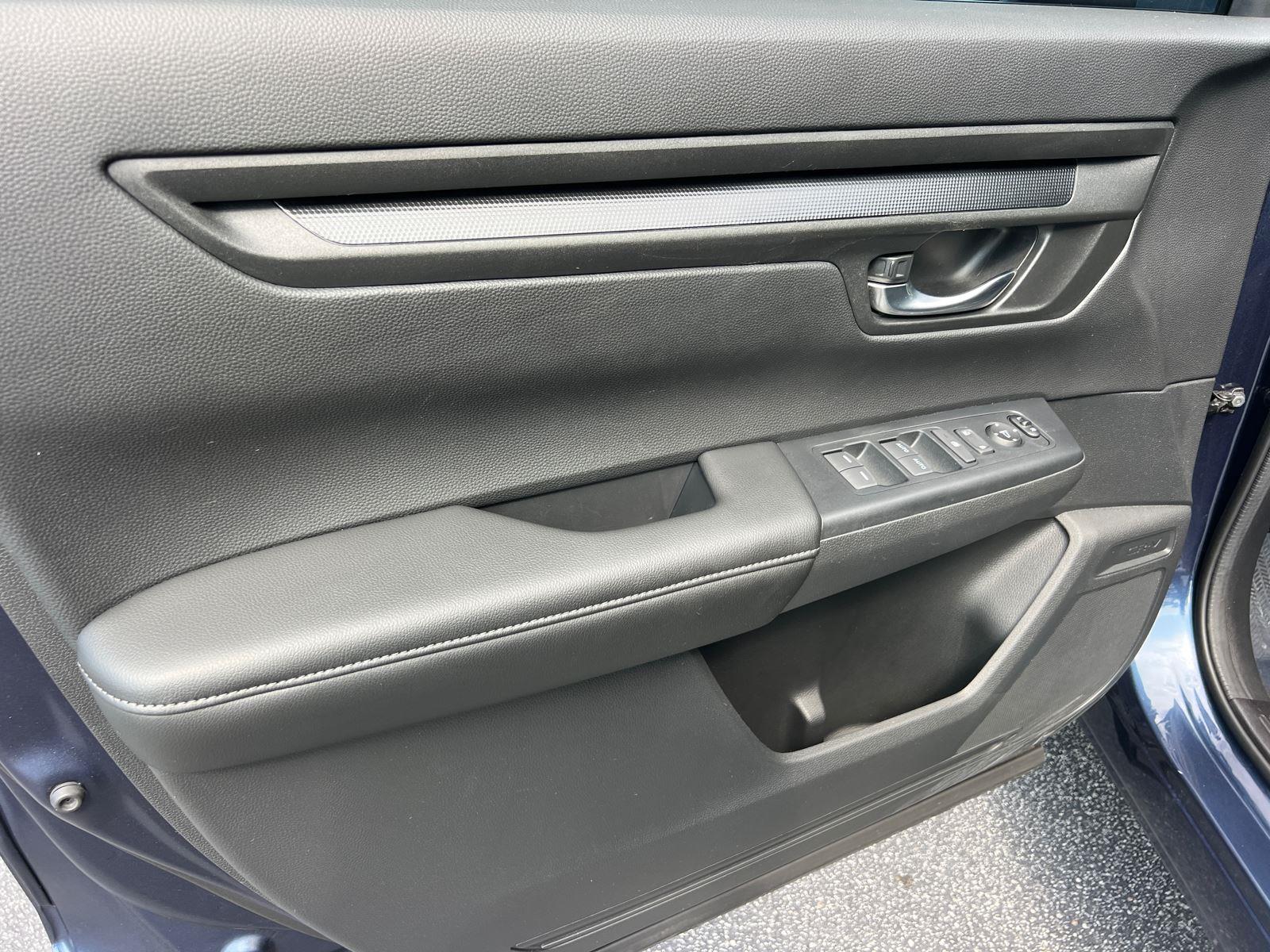 Used 2025 Honda CR-V Sedan