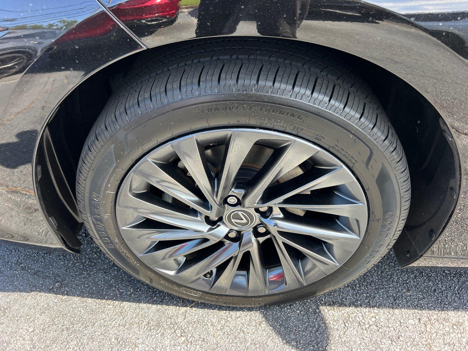 Used 2024 Lexus ES Sedan