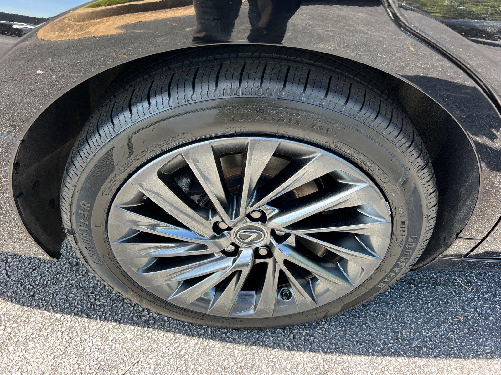 Used 2024 Lexus ES Sedan