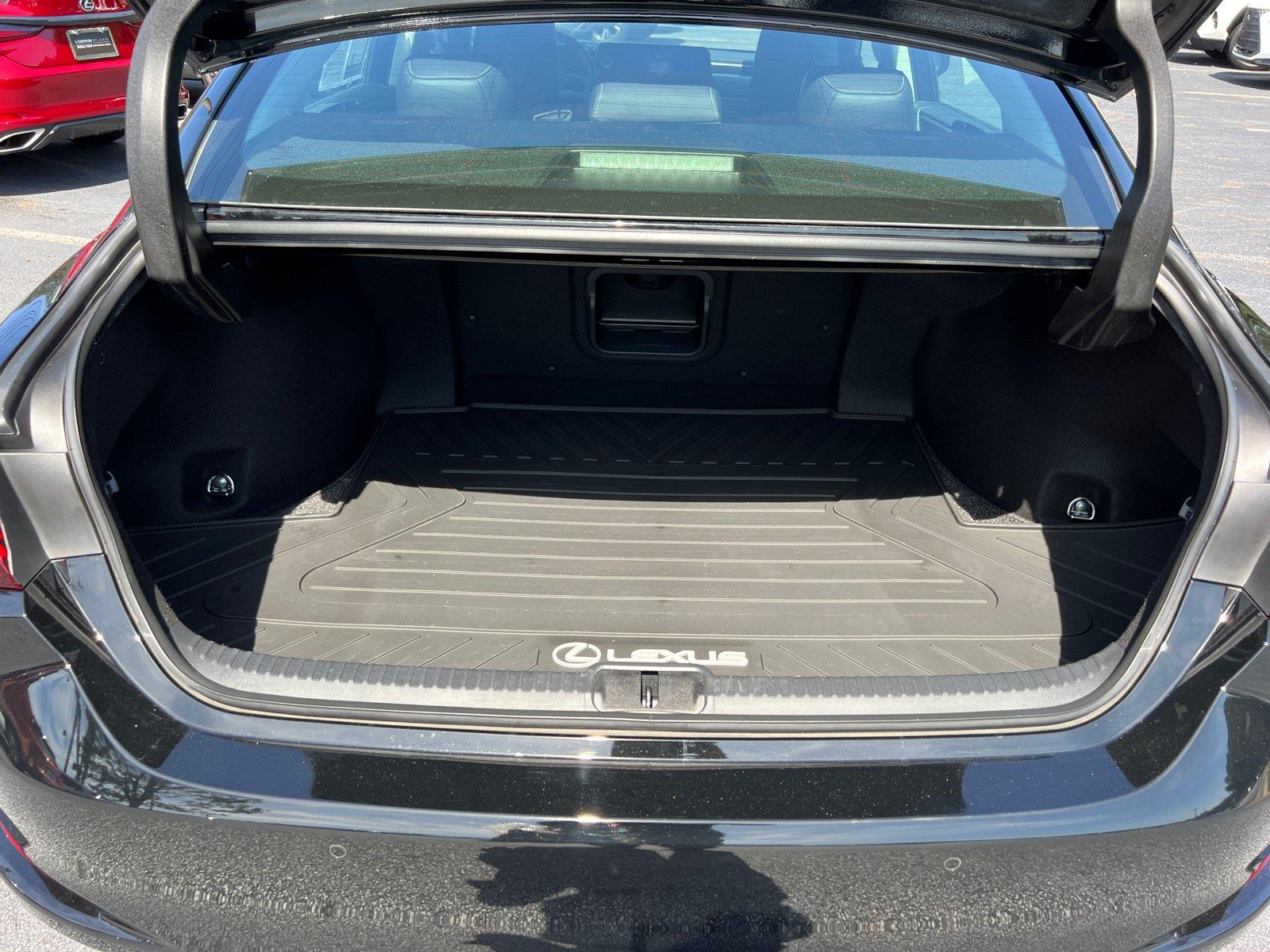 Used 2024 Lexus ES Sedan