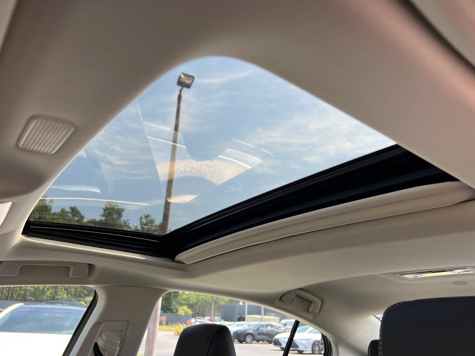 Used 2024 Lexus ES Sedan