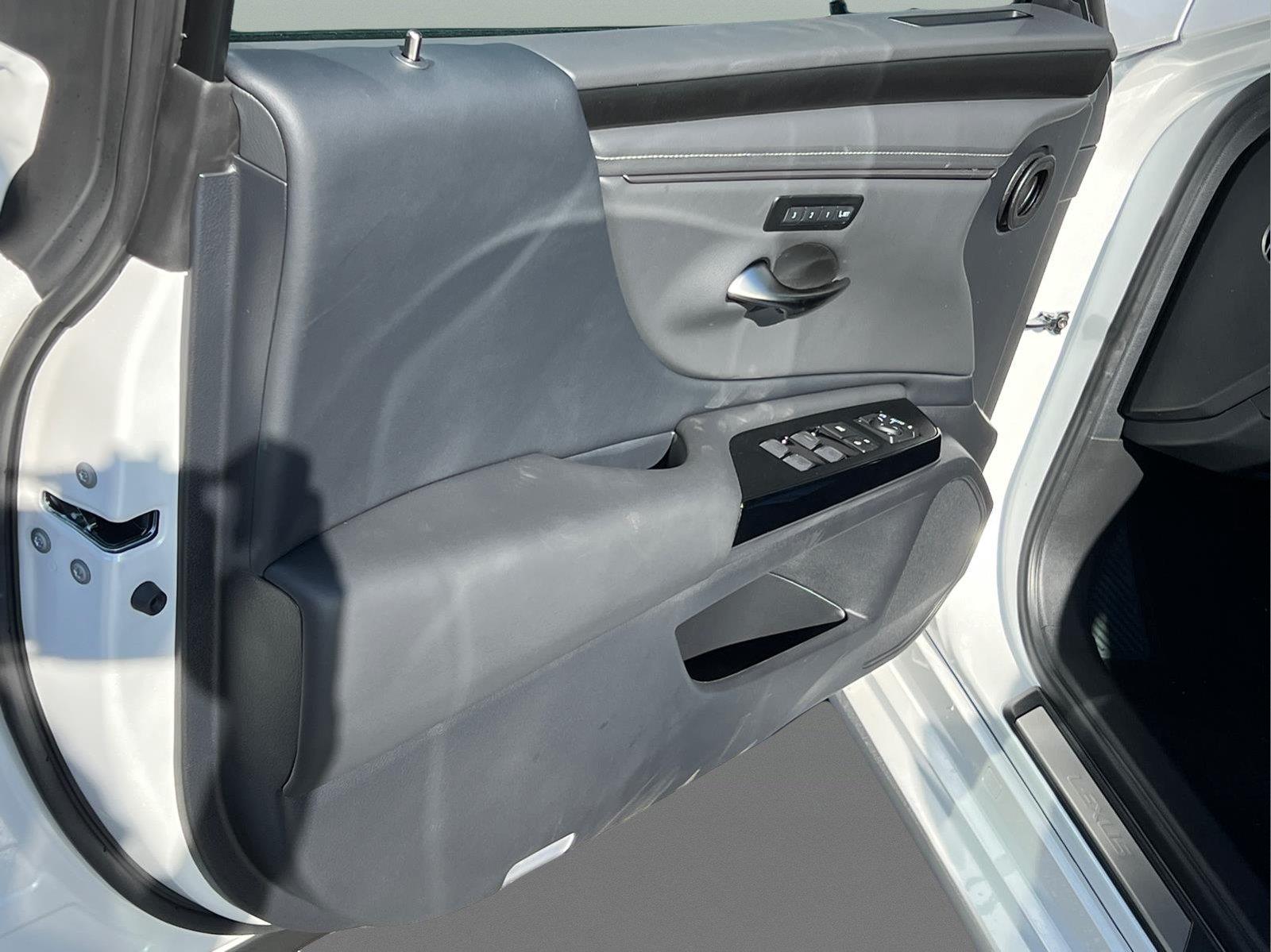 Used 2025 Lexus ES Sedan