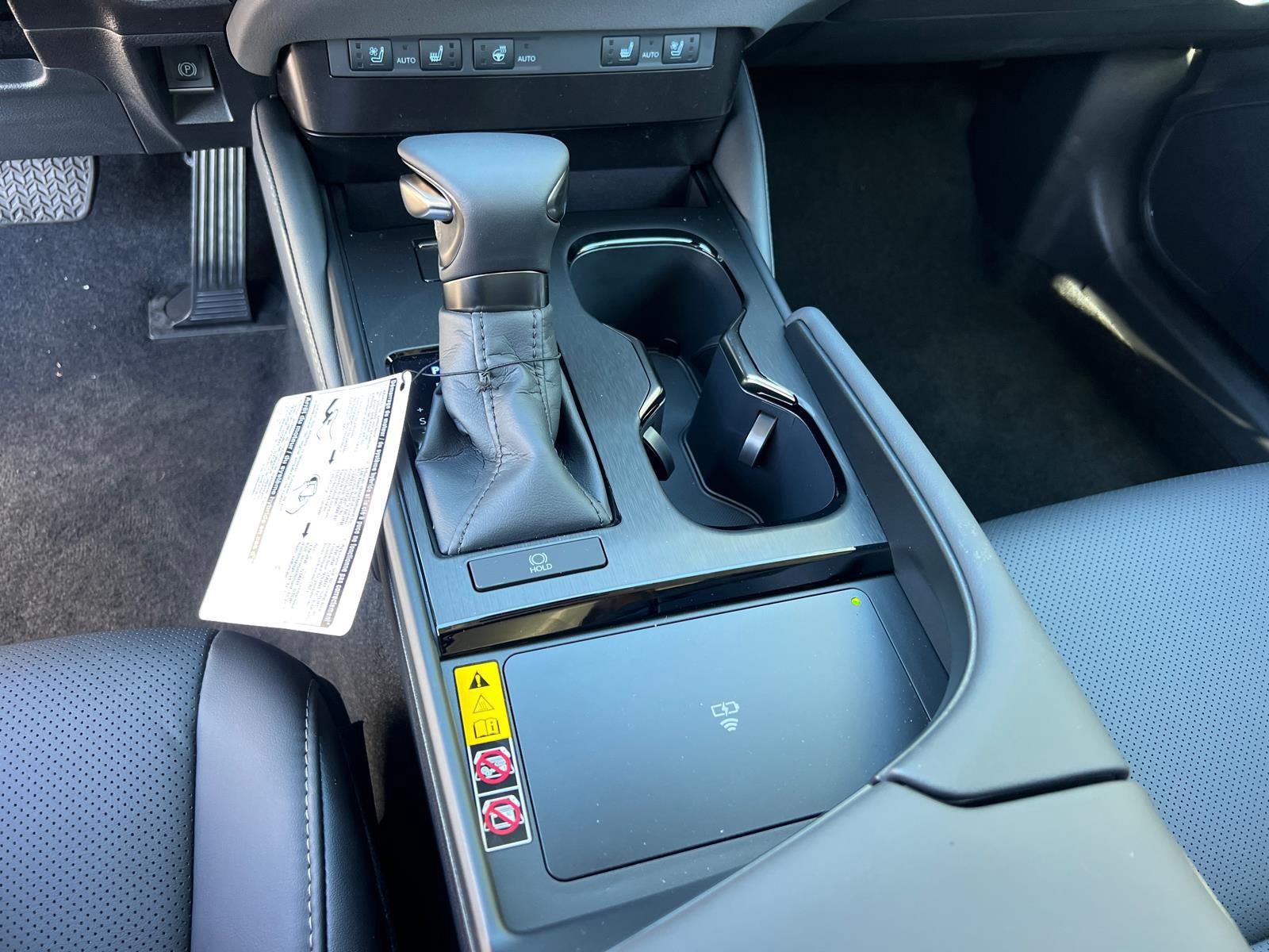 Used 2025 Lexus ES Sedan