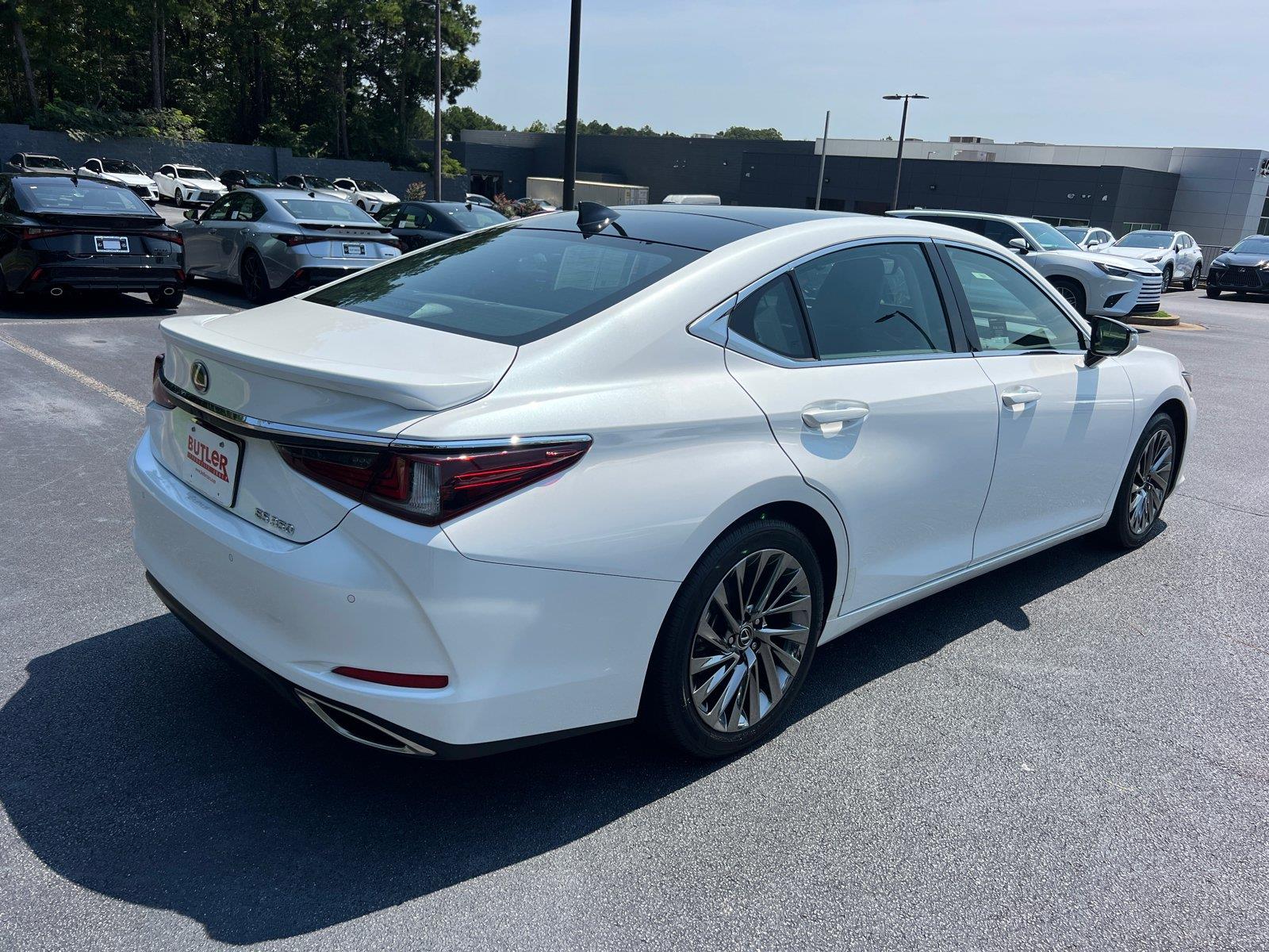Used 2024 Lexus ES Sedan