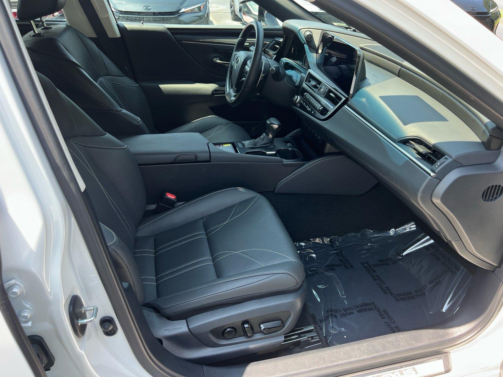 Used 2024 Lexus ES Sedan