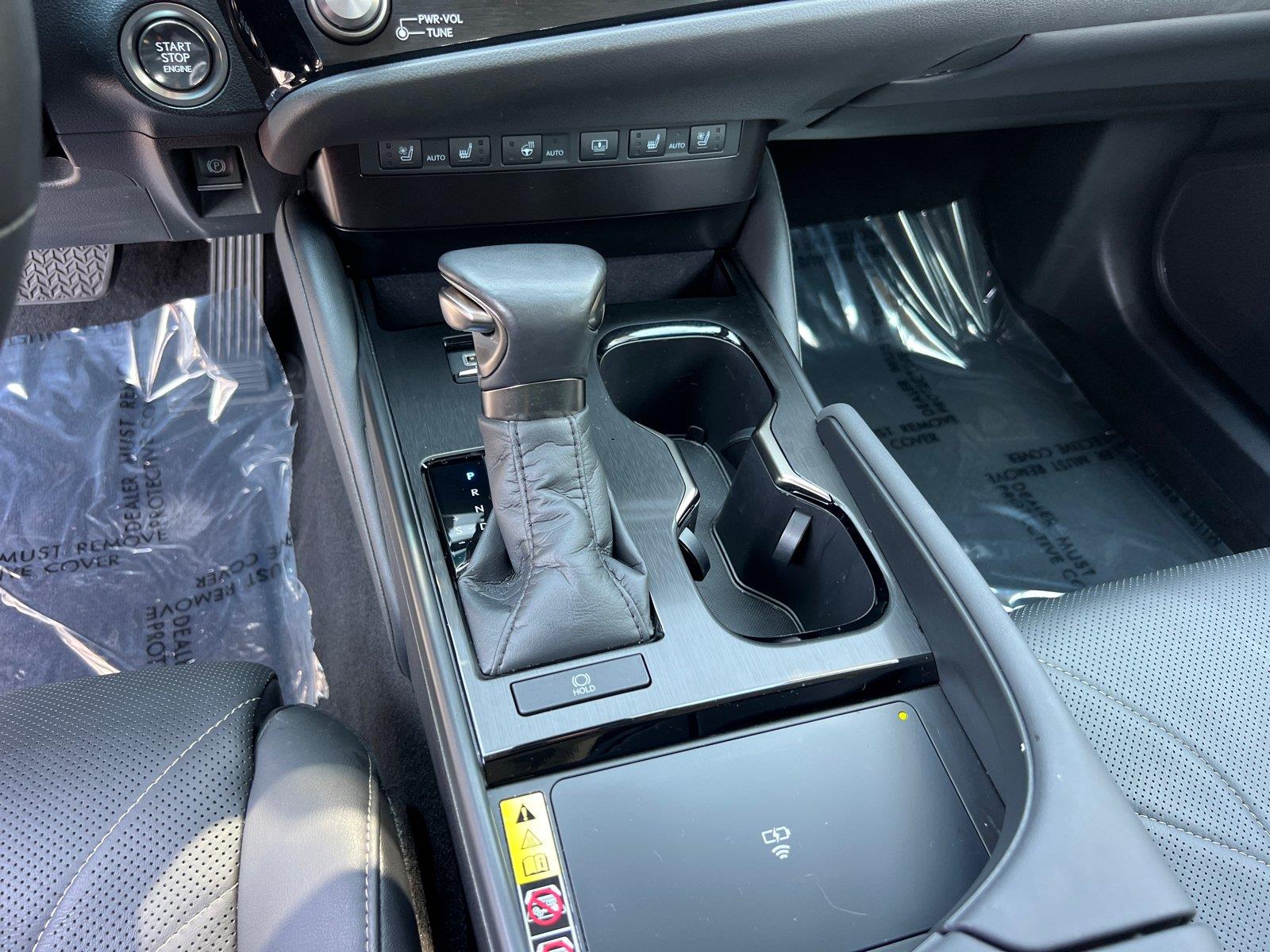 Used 2024 Lexus ES Sedan