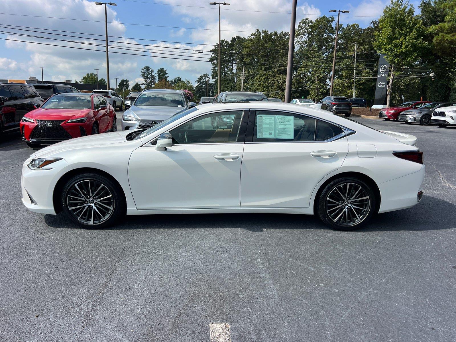 Used 2025 Lexus ES Sedan