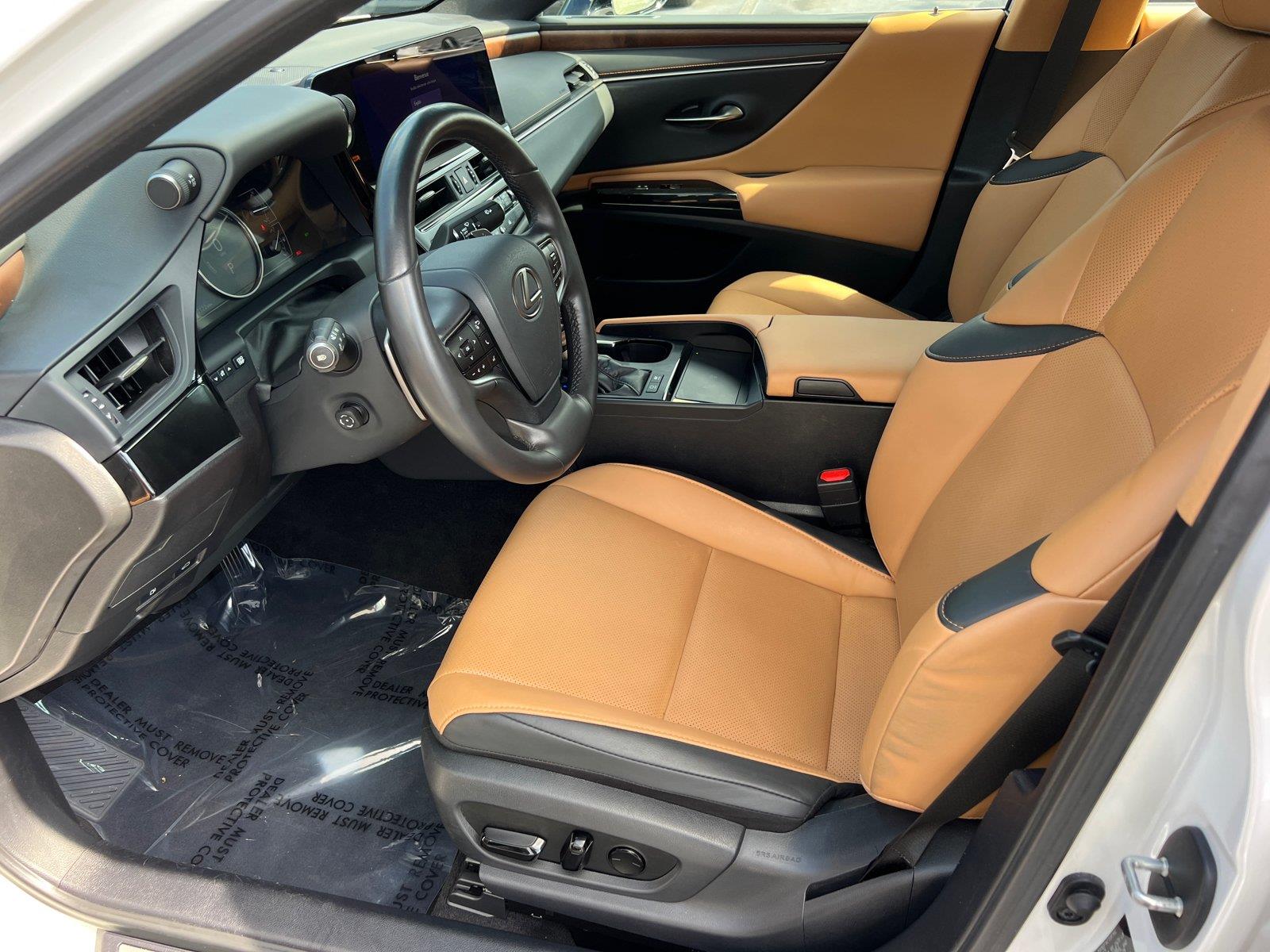 Used 2025 Lexus ES Sedan