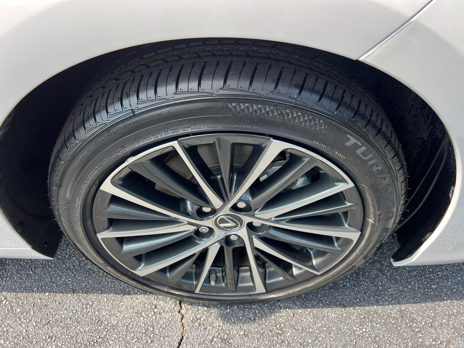 Used 2025 Lexus ES Sedan