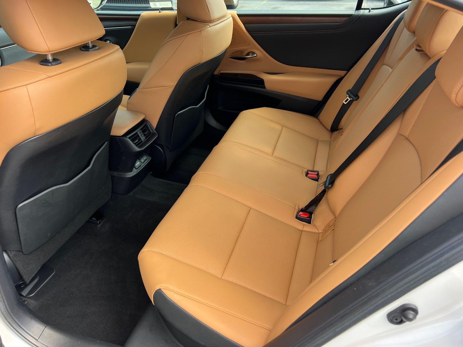Used 2025 Lexus ES Sedan