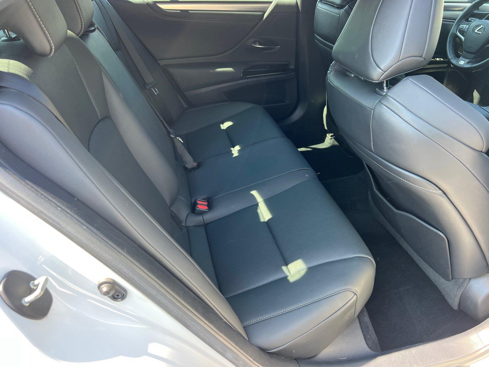 Used 2022 Lexus ES Sedan