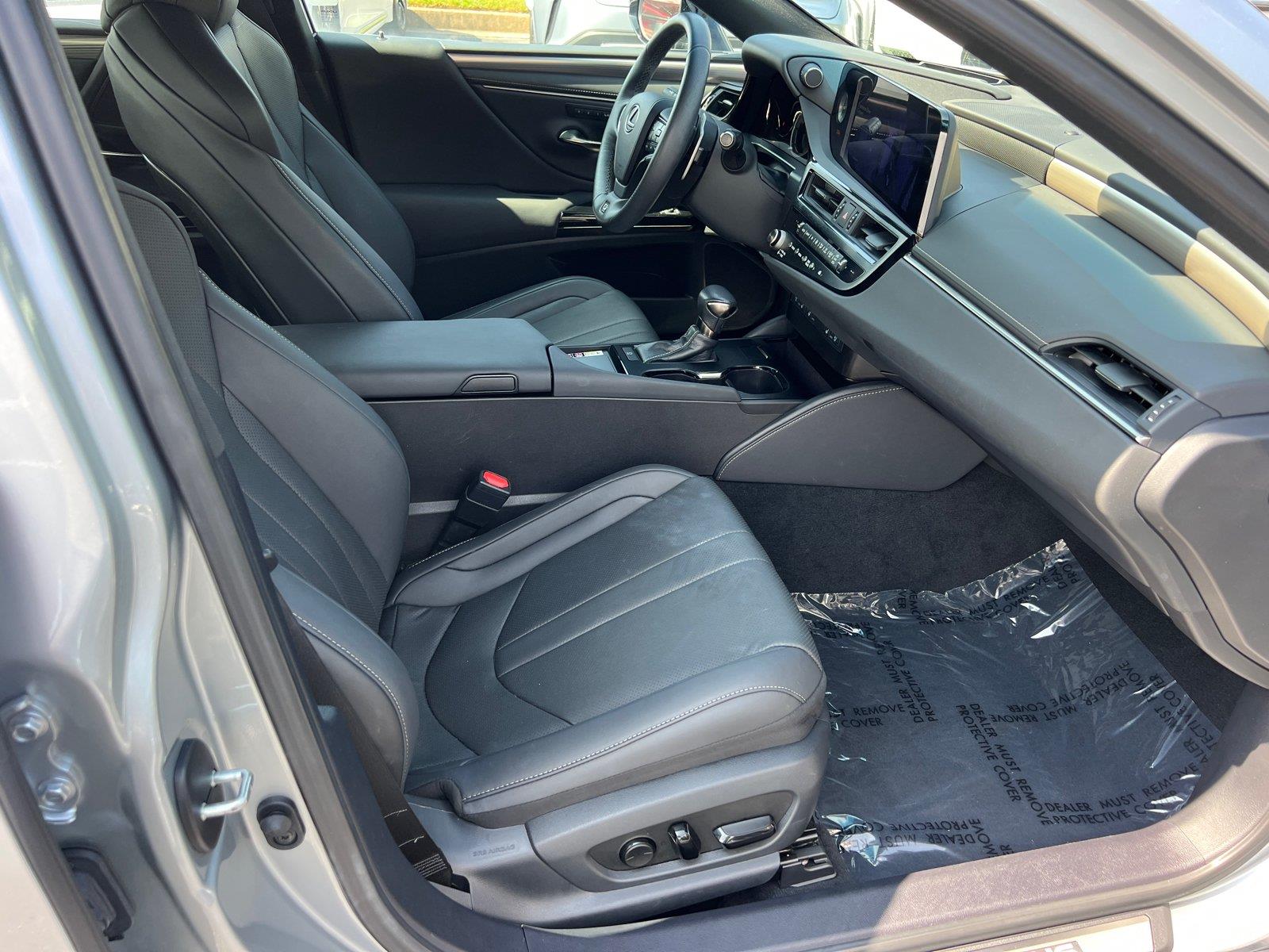 Used 2023 Lexus ES Sedan