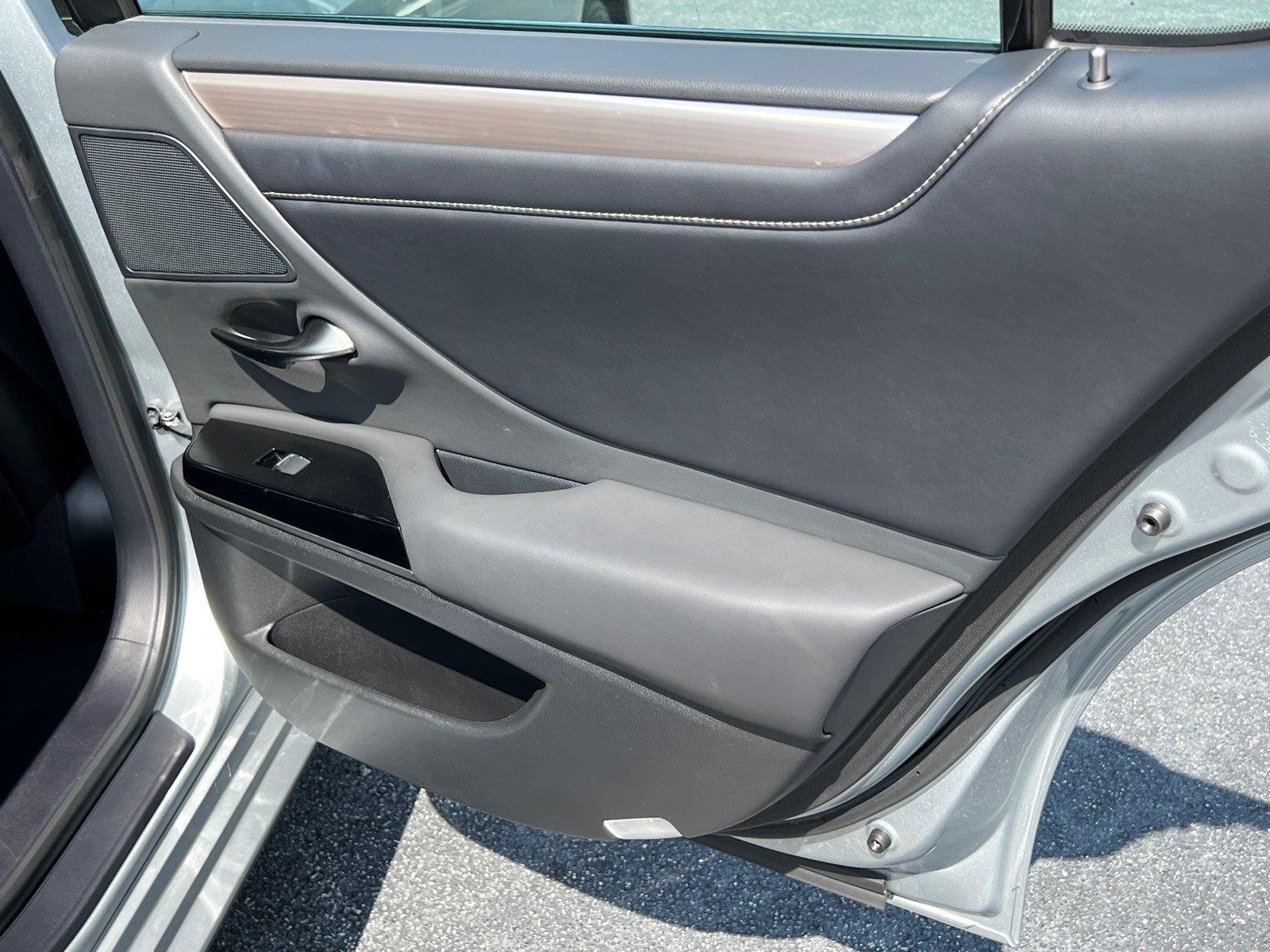 Used 2023 Lexus ES Sedan