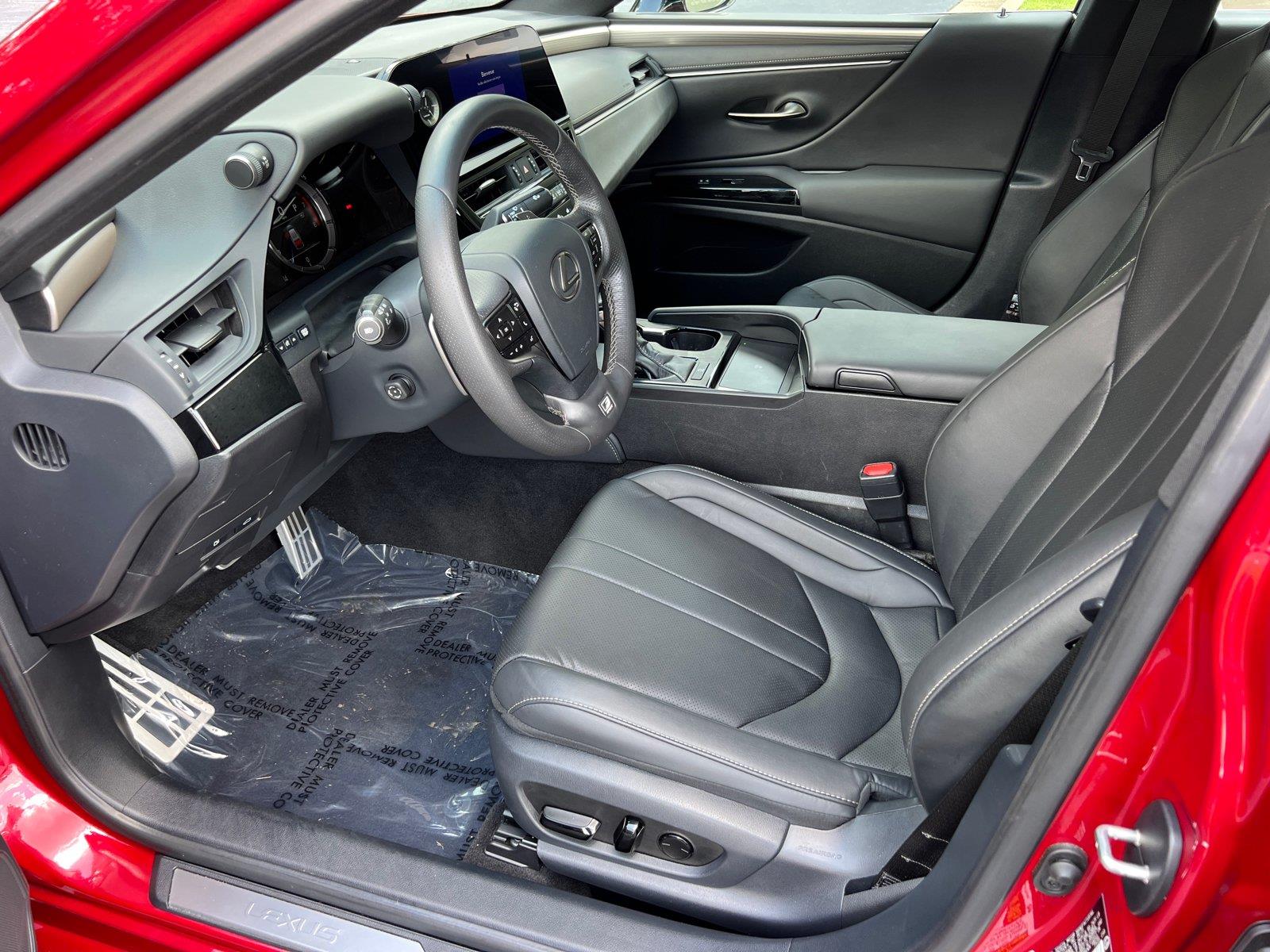 Used 2024 Lexus ES Sedan