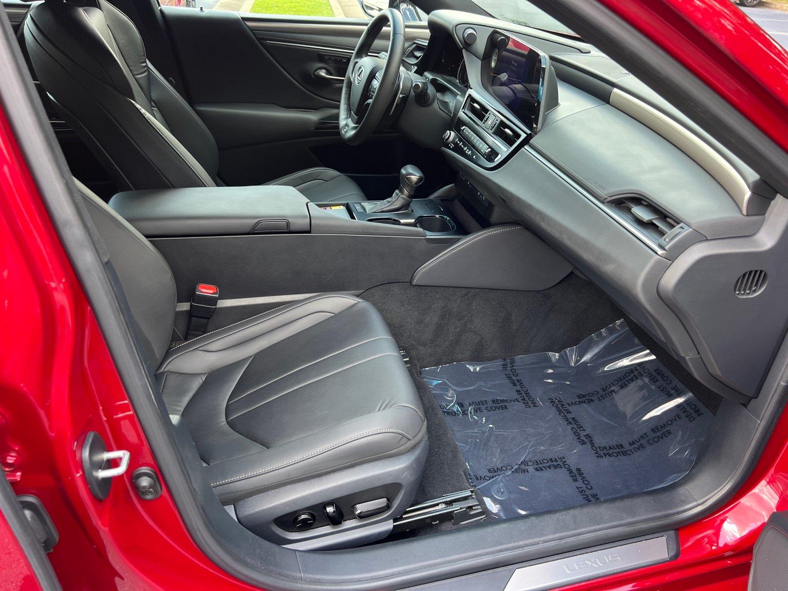 Used 2024 Lexus ES Sedan