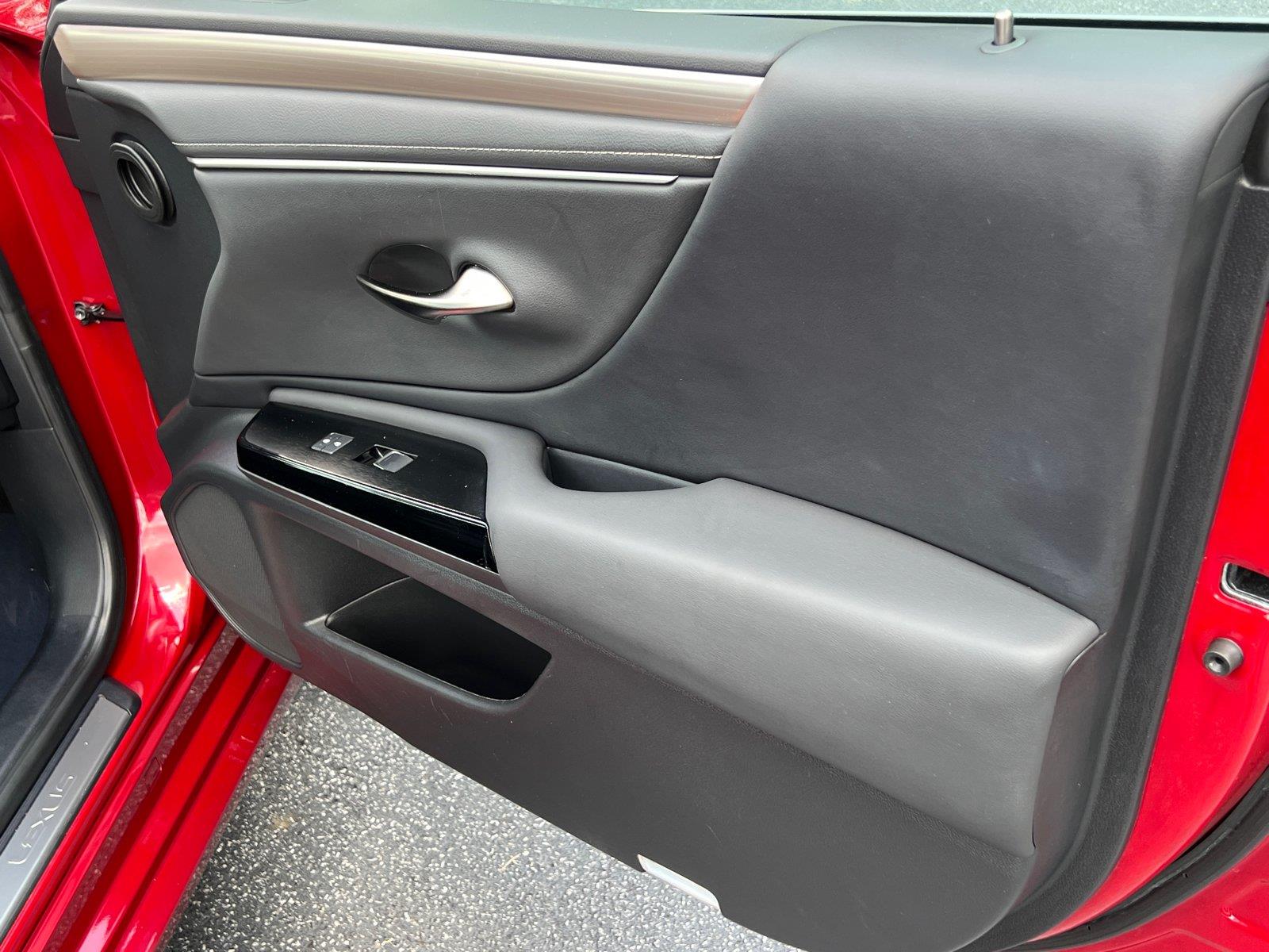Used 2024 Lexus ES Sedan