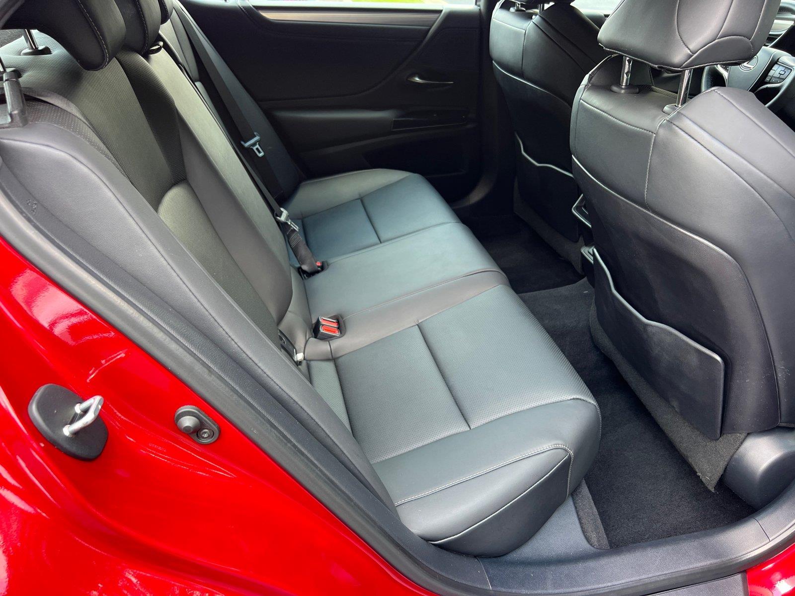 Used 2024 Lexus ES Sedan