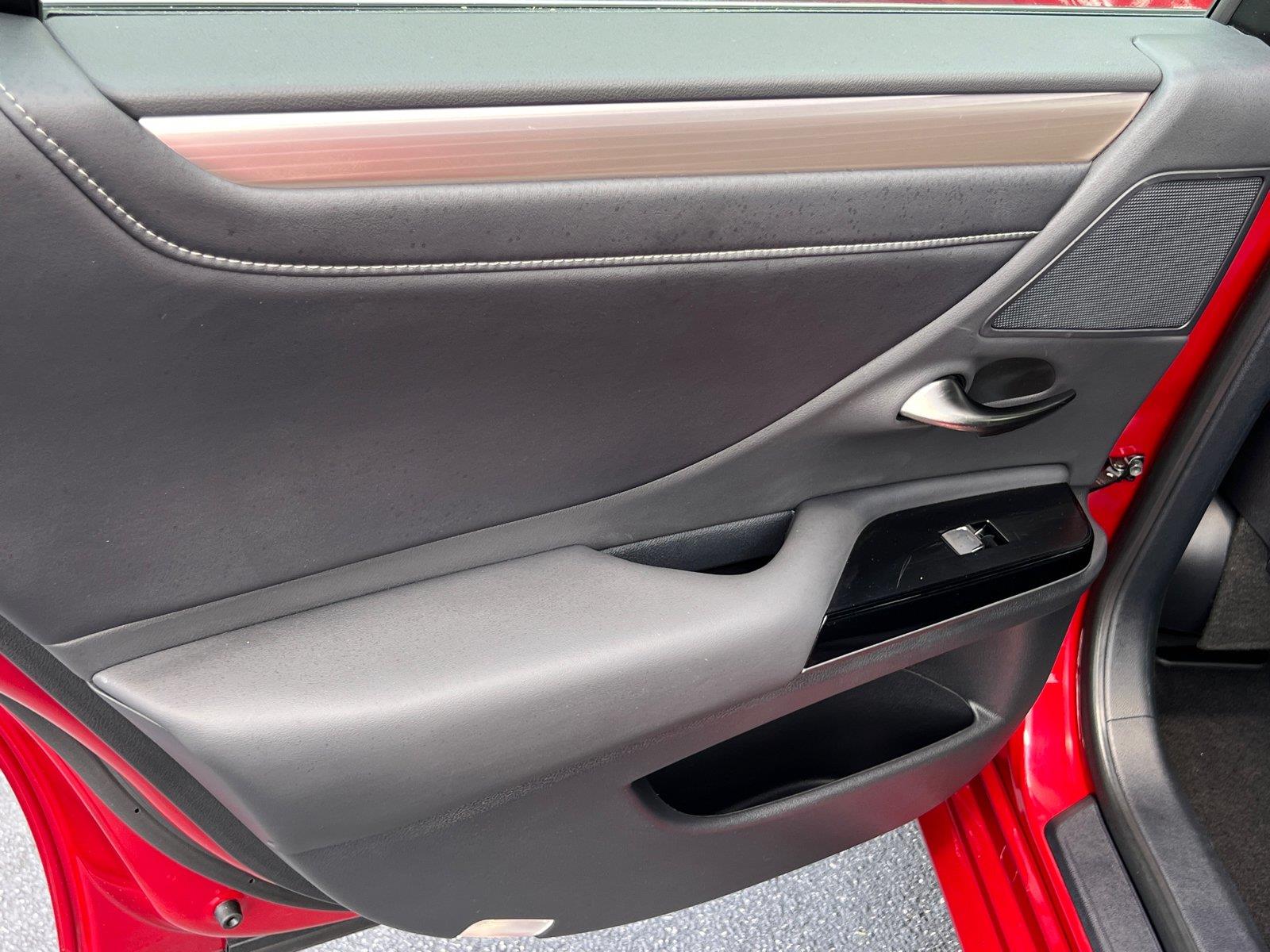 Used 2024 Lexus ES Sedan