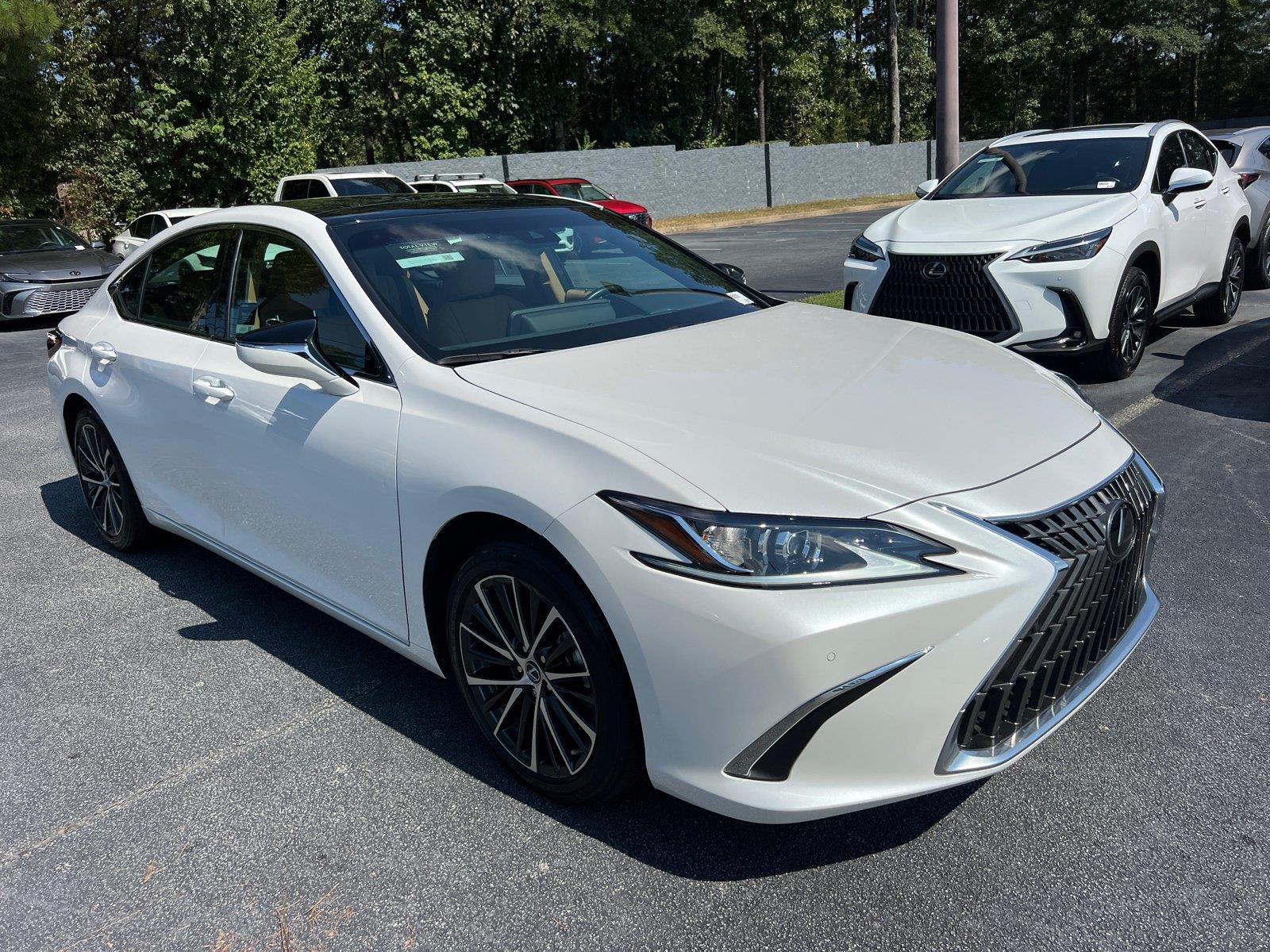Used 2025 Lexus ES Sedan