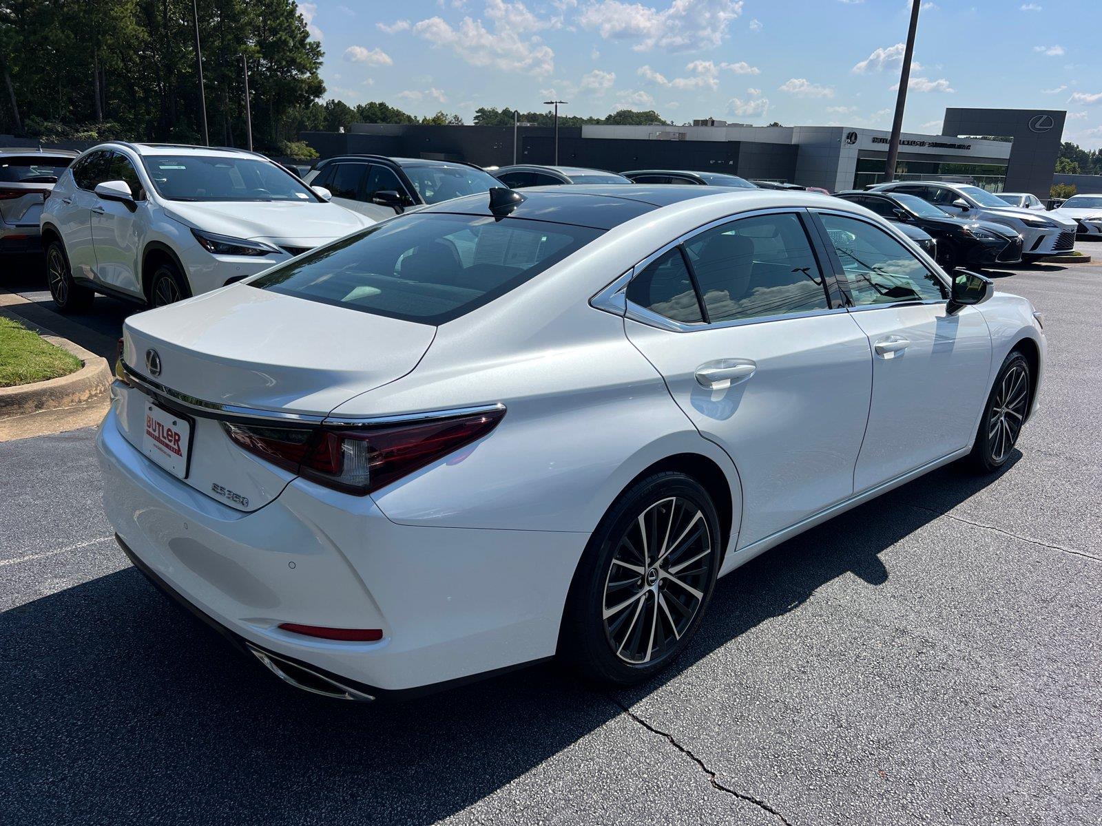 Used 2025 Lexus ES Sedan