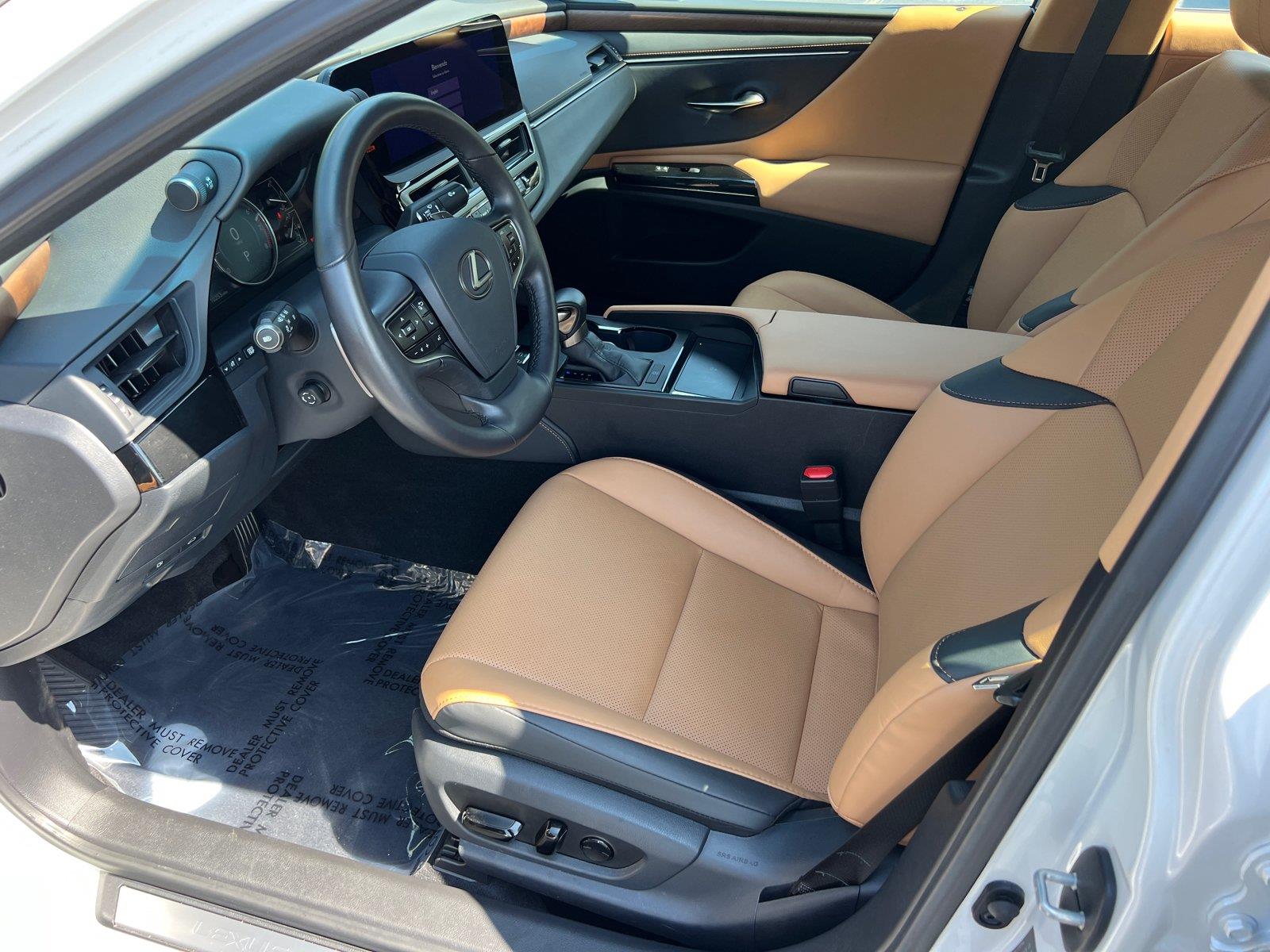 Used 2025 Lexus ES Sedan