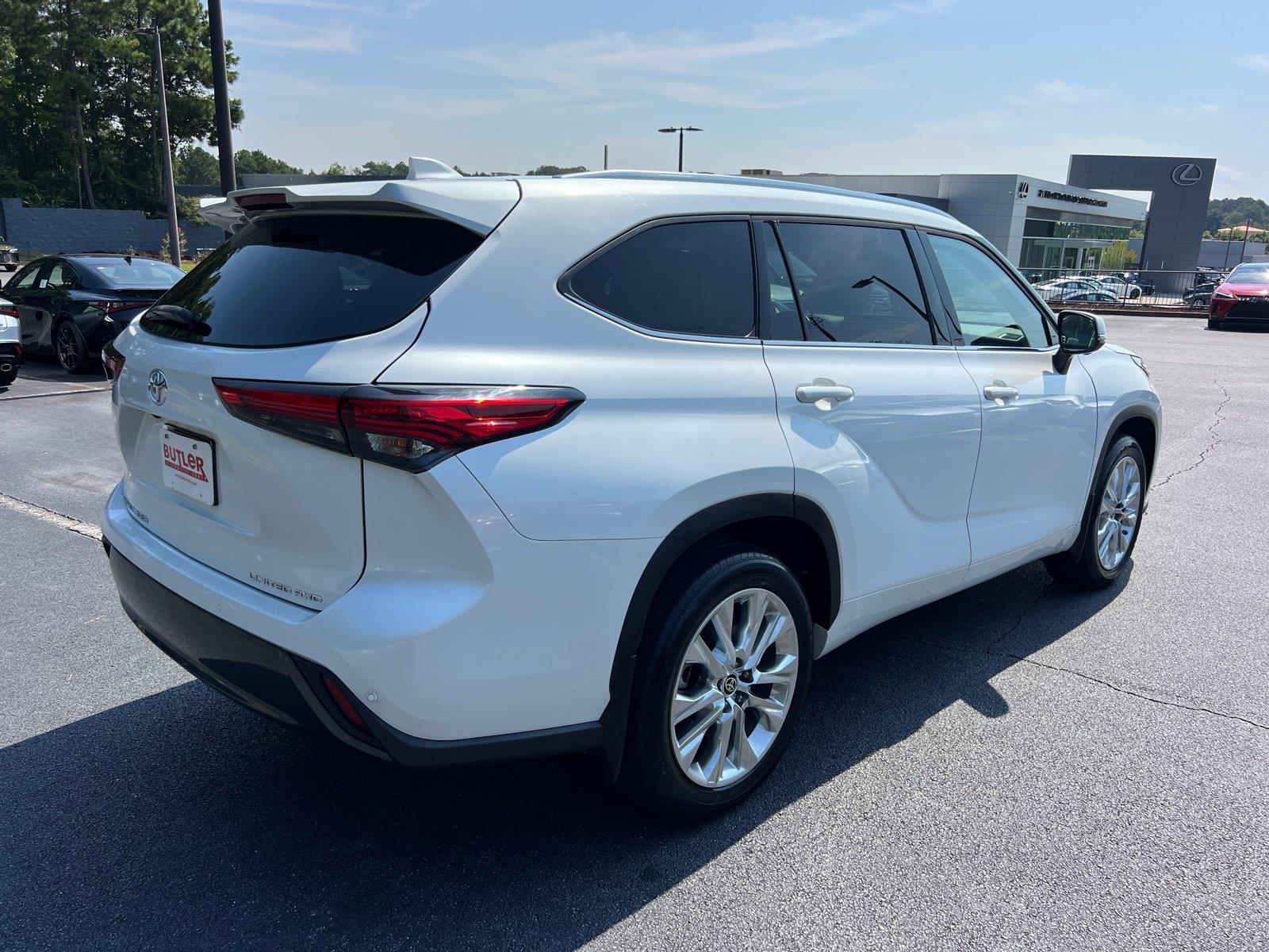 Used 2023 Toyota Highlander SUV