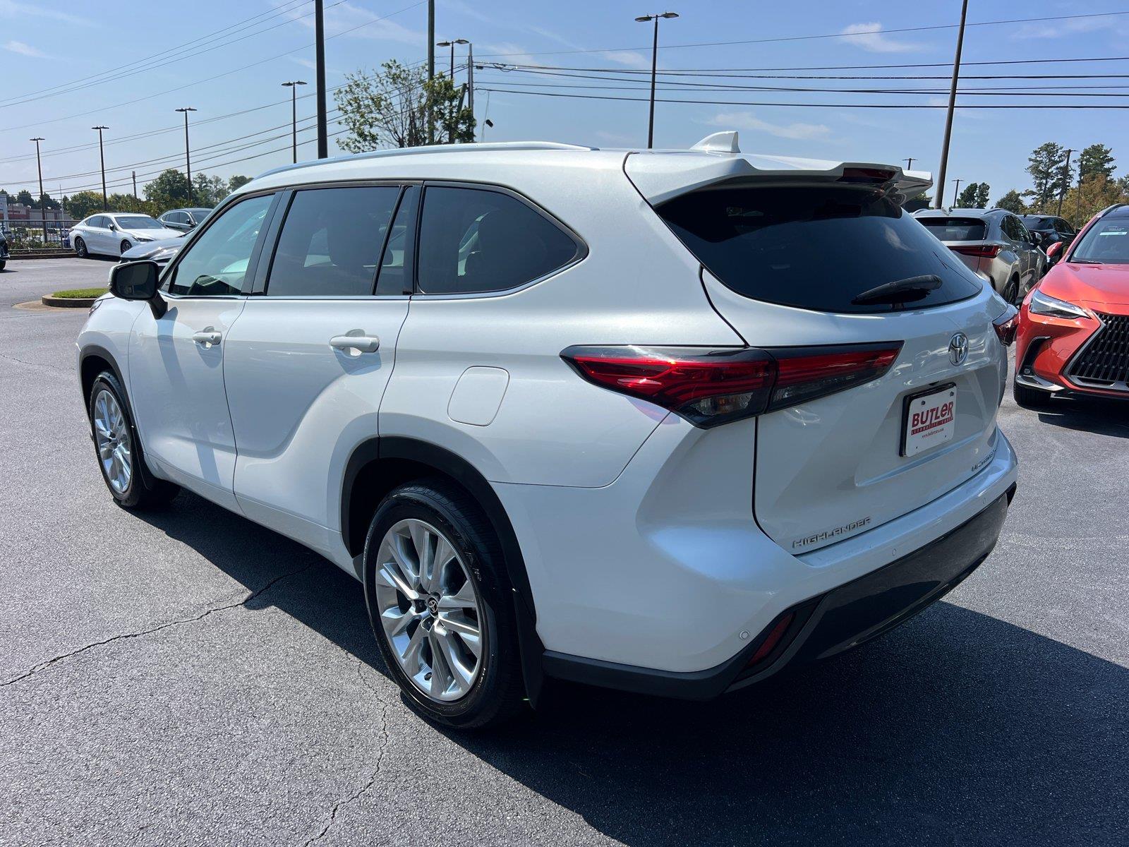 Used 2023 Toyota Highlander SUV