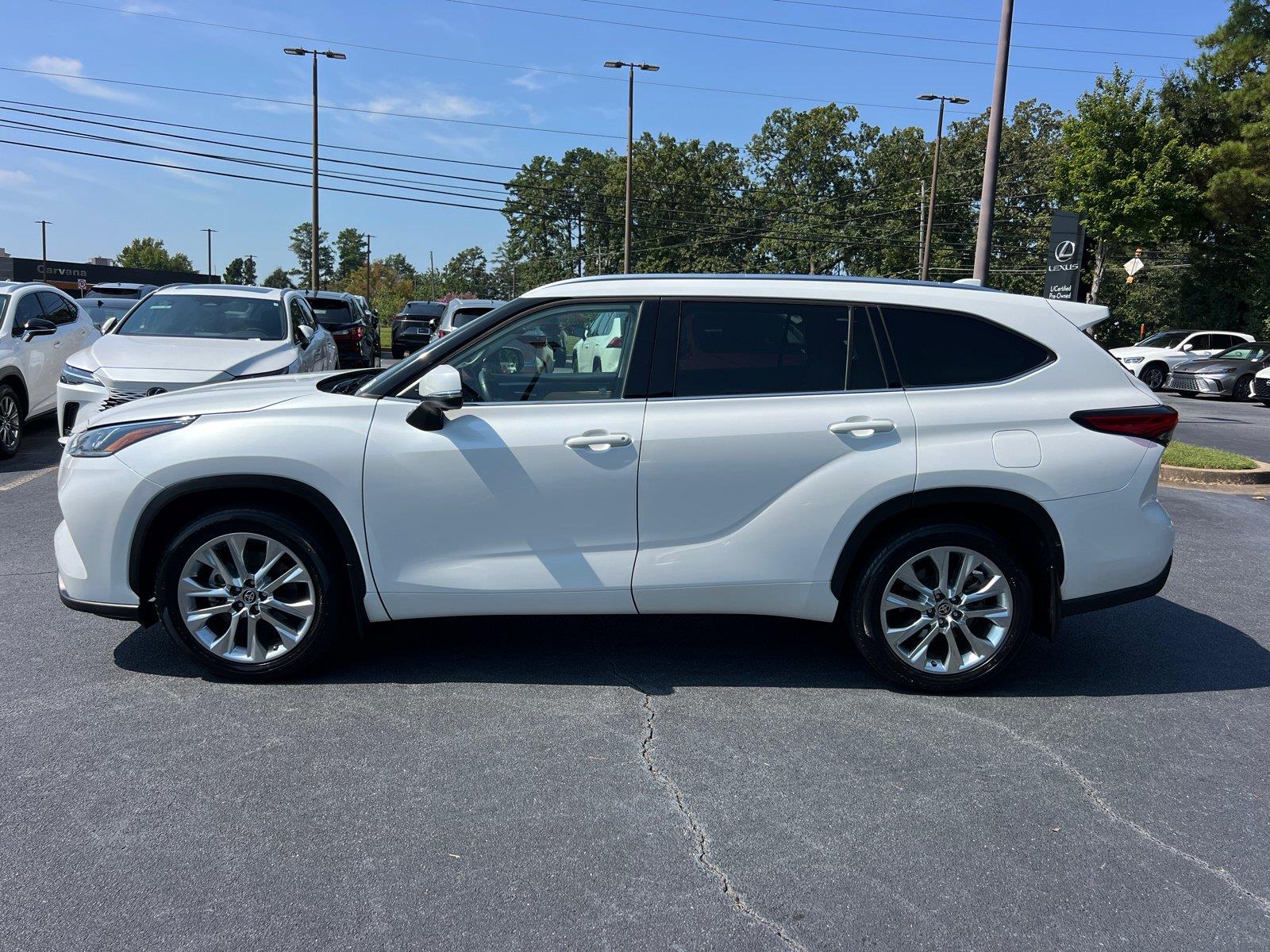 Used 2023 Toyota Highlander SUV