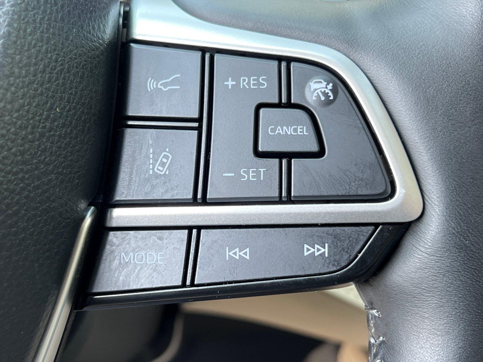 Used 2023 Toyota Highlander SUV