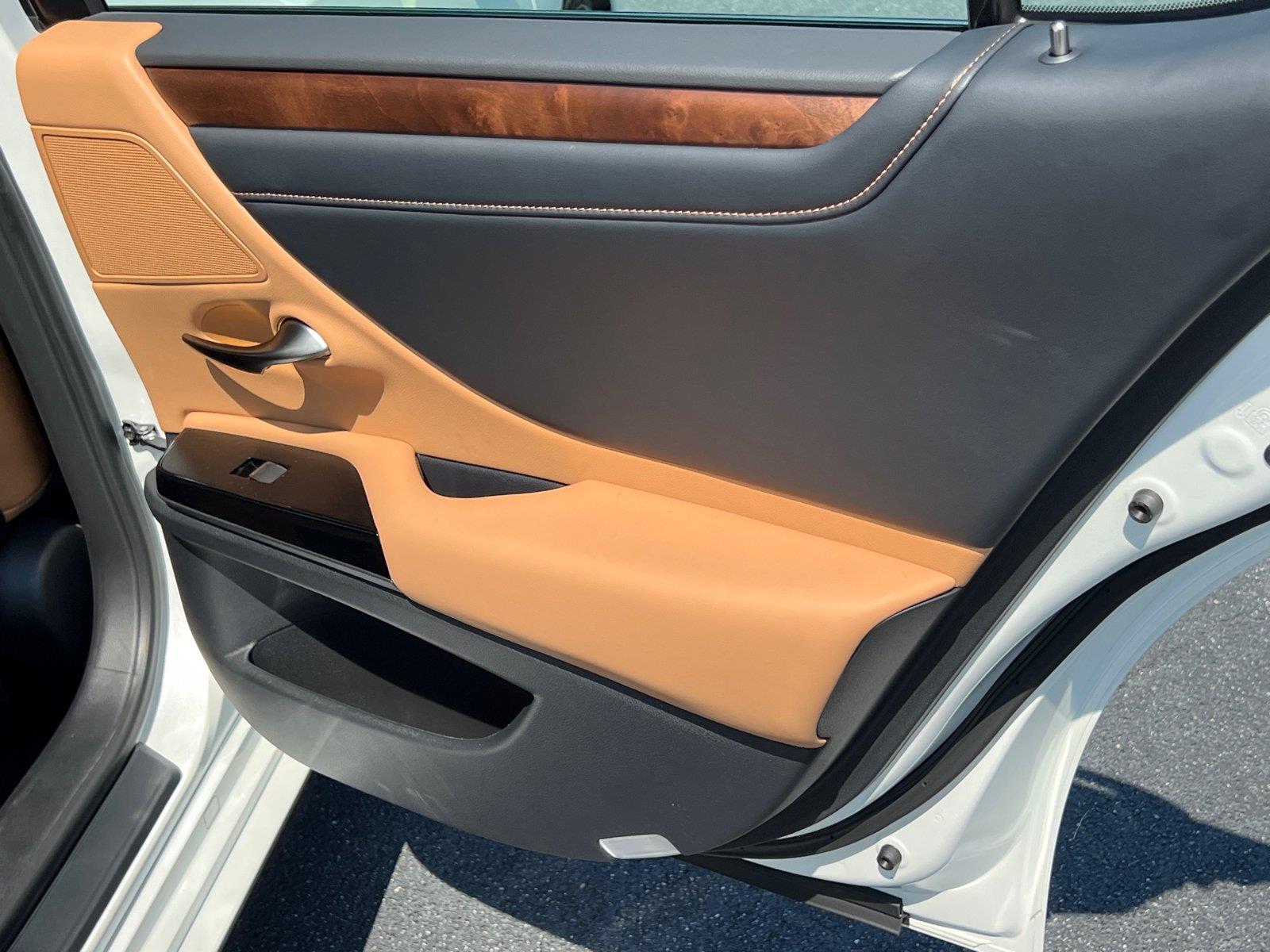 Used 2025 Lexus ES Sedan