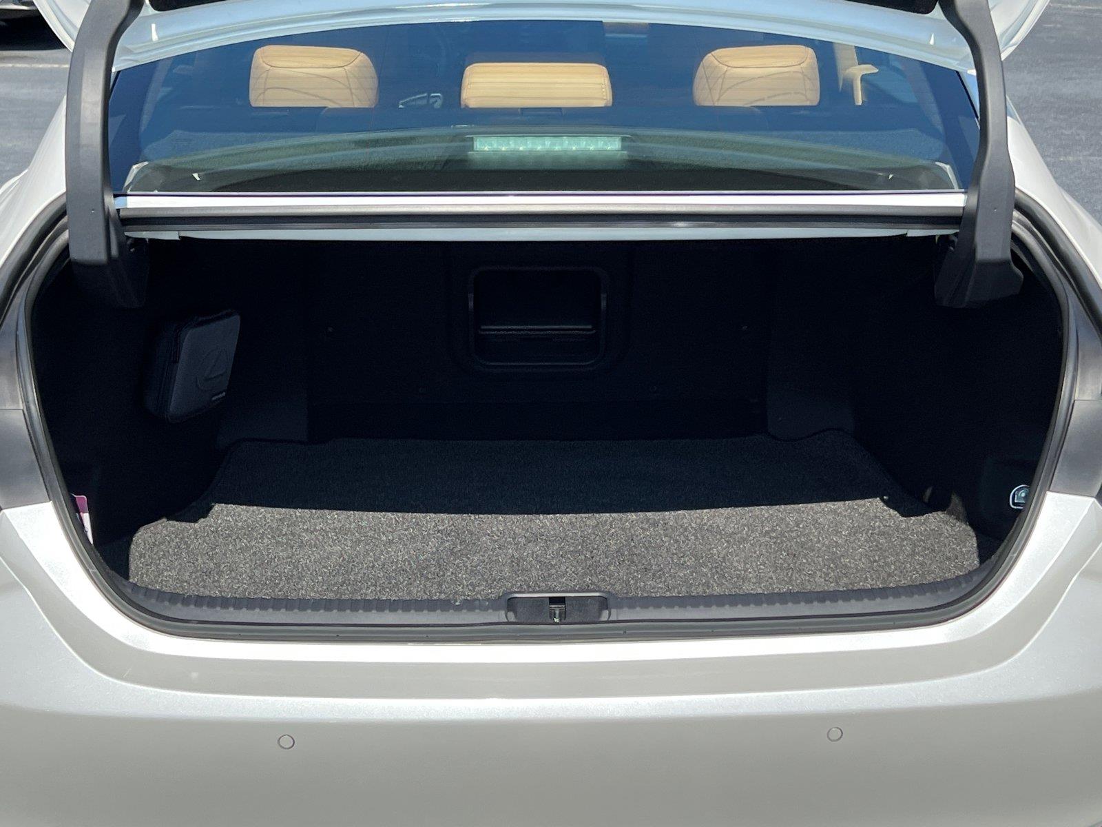 Used 2025 Lexus ES Sedan