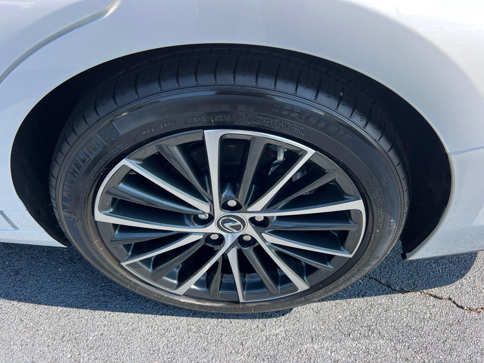 Used 2025 Lexus ES Sedan