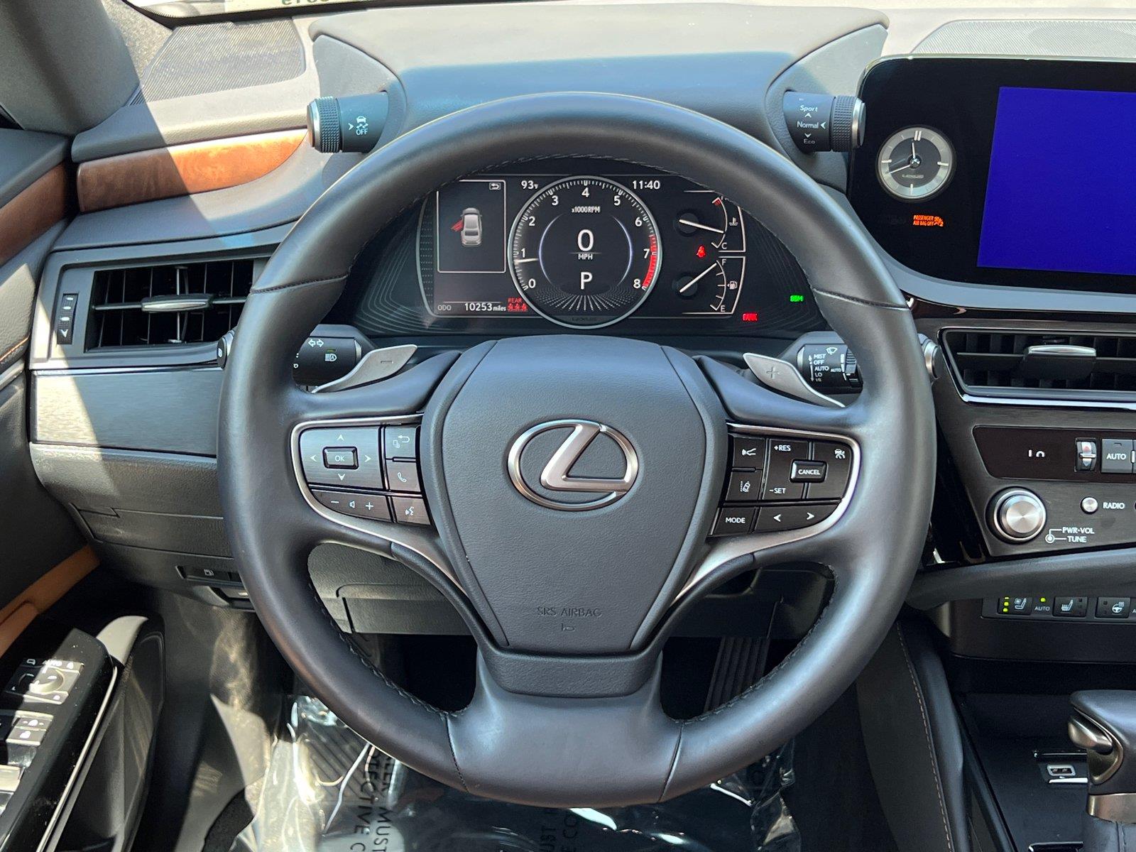 Used 2025 Lexus ES Sedan