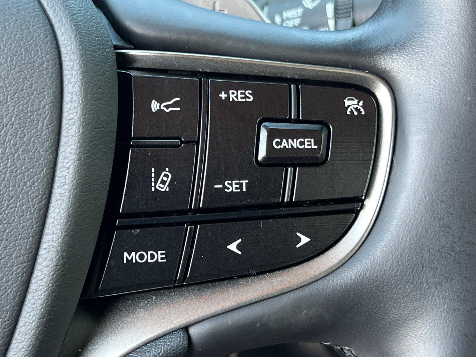 Used 2025 Lexus ES Sedan