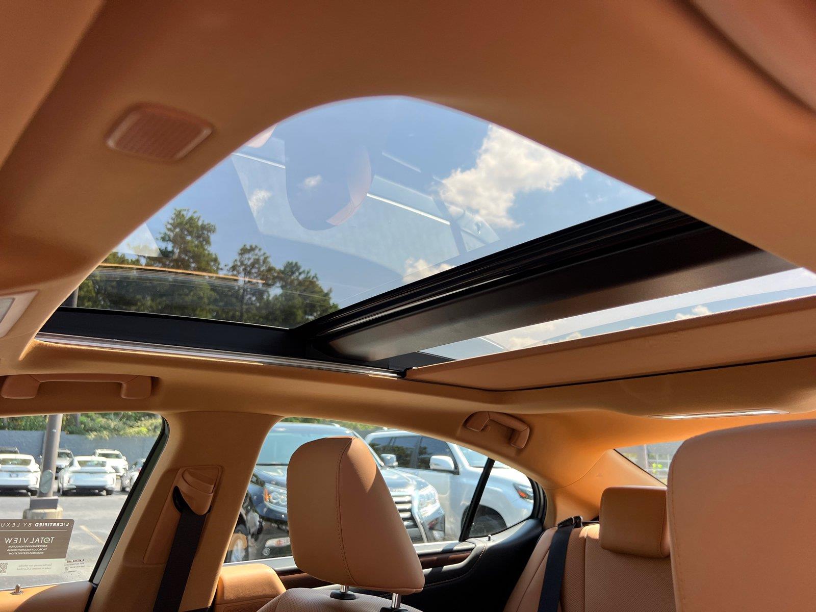 Used 2025 Lexus ES Sedan