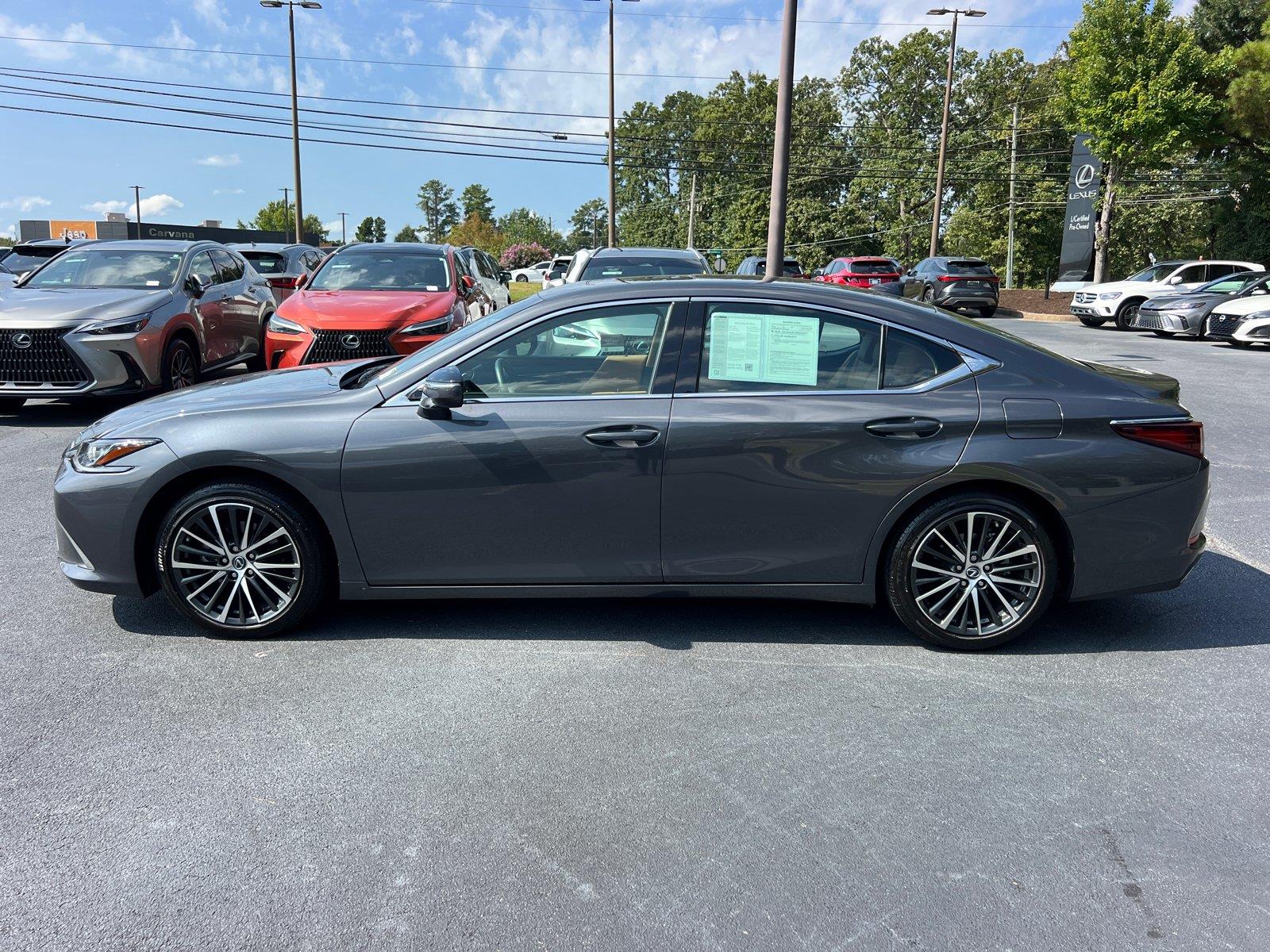 Used 2025 Lexus ES Sedan