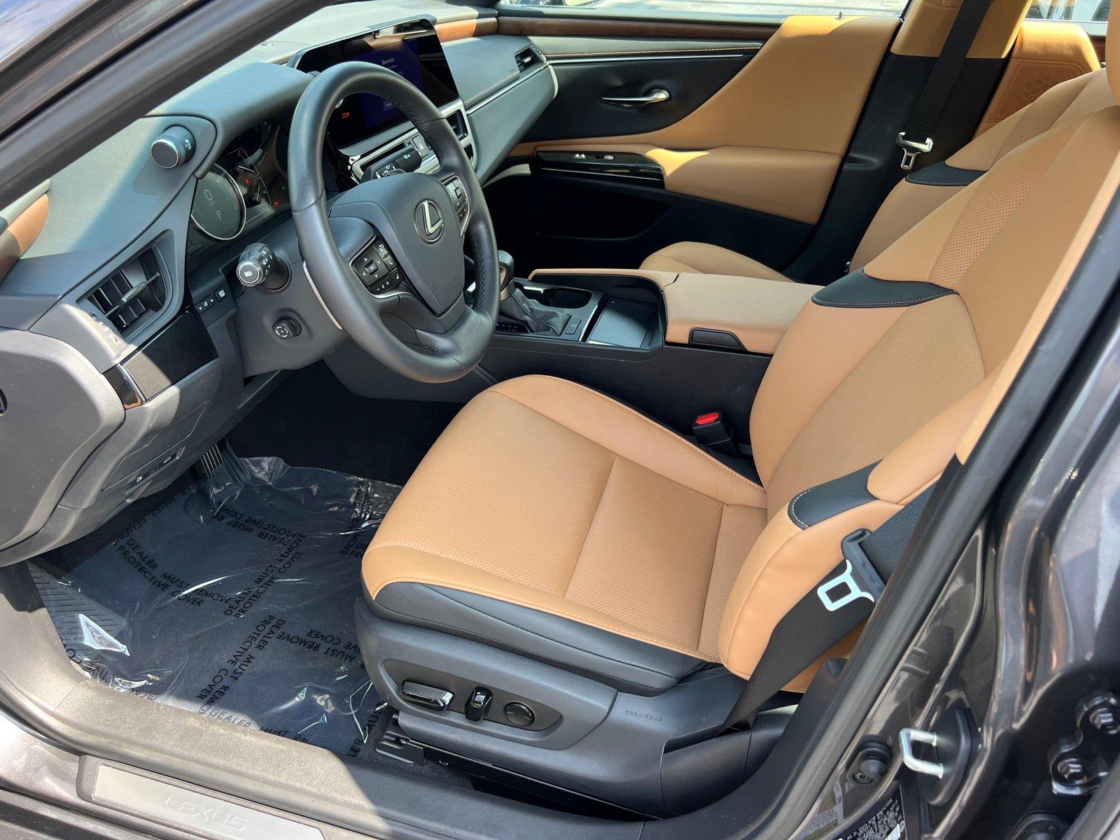Used 2025 Lexus ES Sedan