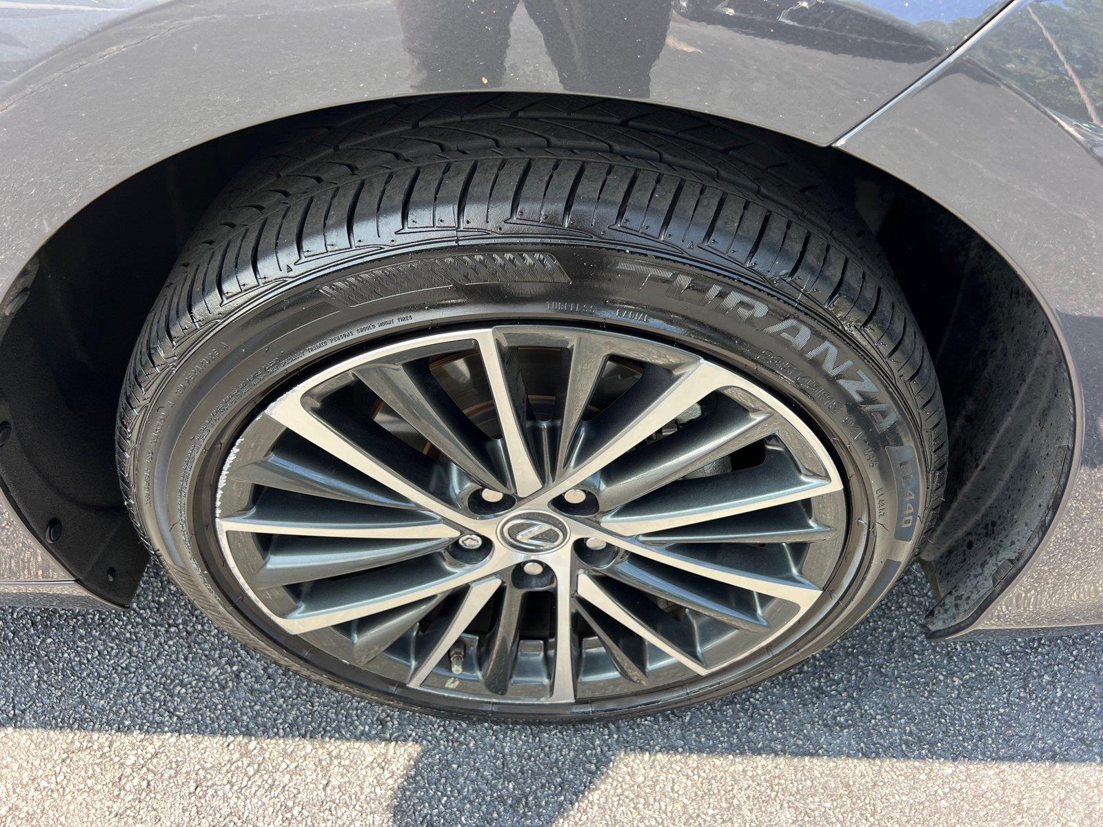 Used 2025 Lexus ES Sedan