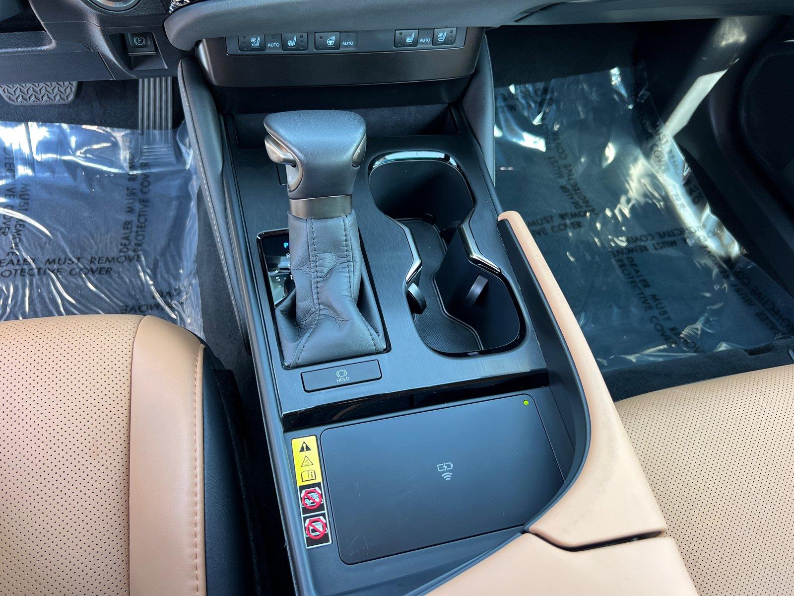 Used 2025 Lexus ES Sedan