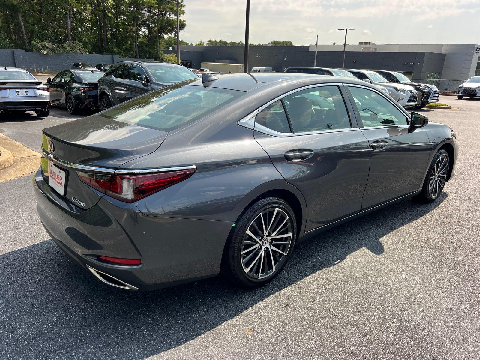 Used 2025 Lexus ES Sedan