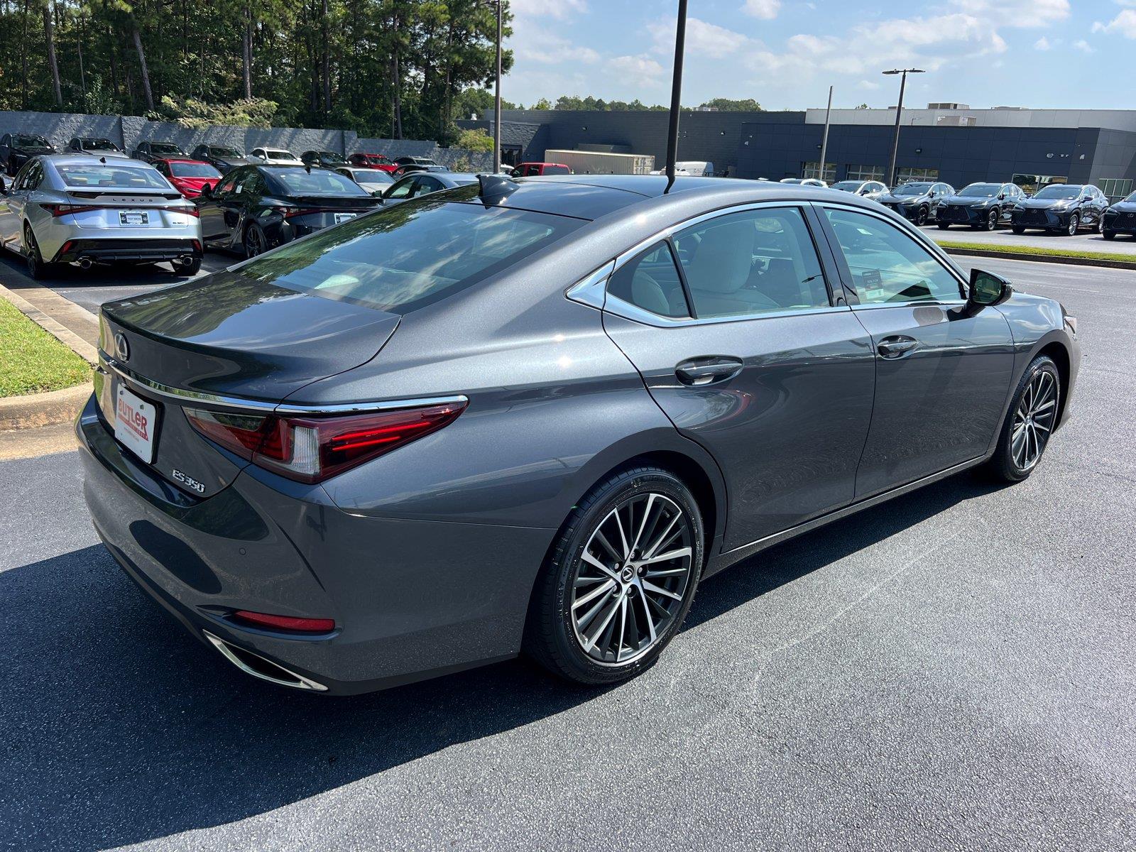Used 2025 Lexus ES Sedan