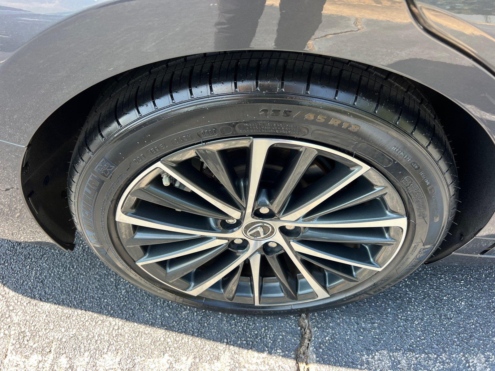 Used 2025 Lexus ES Sedan