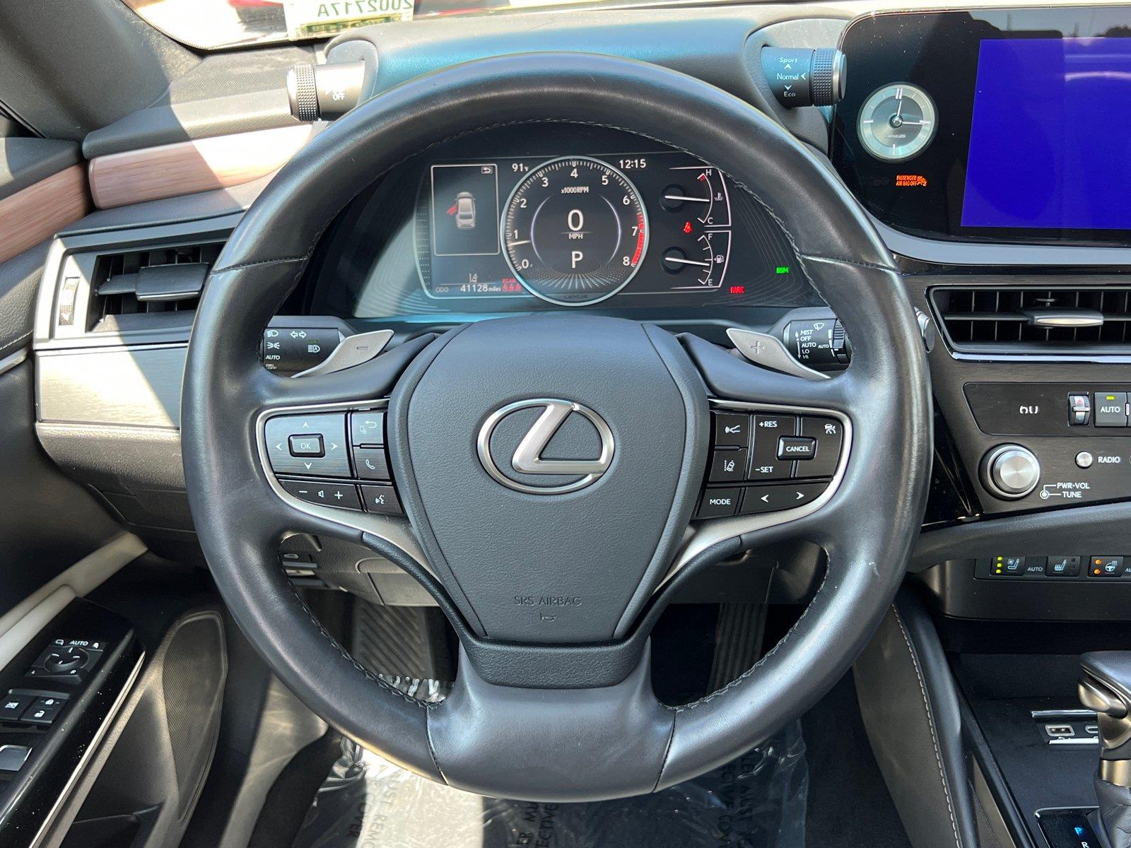 Used 2025 Lexus ES Sedan
