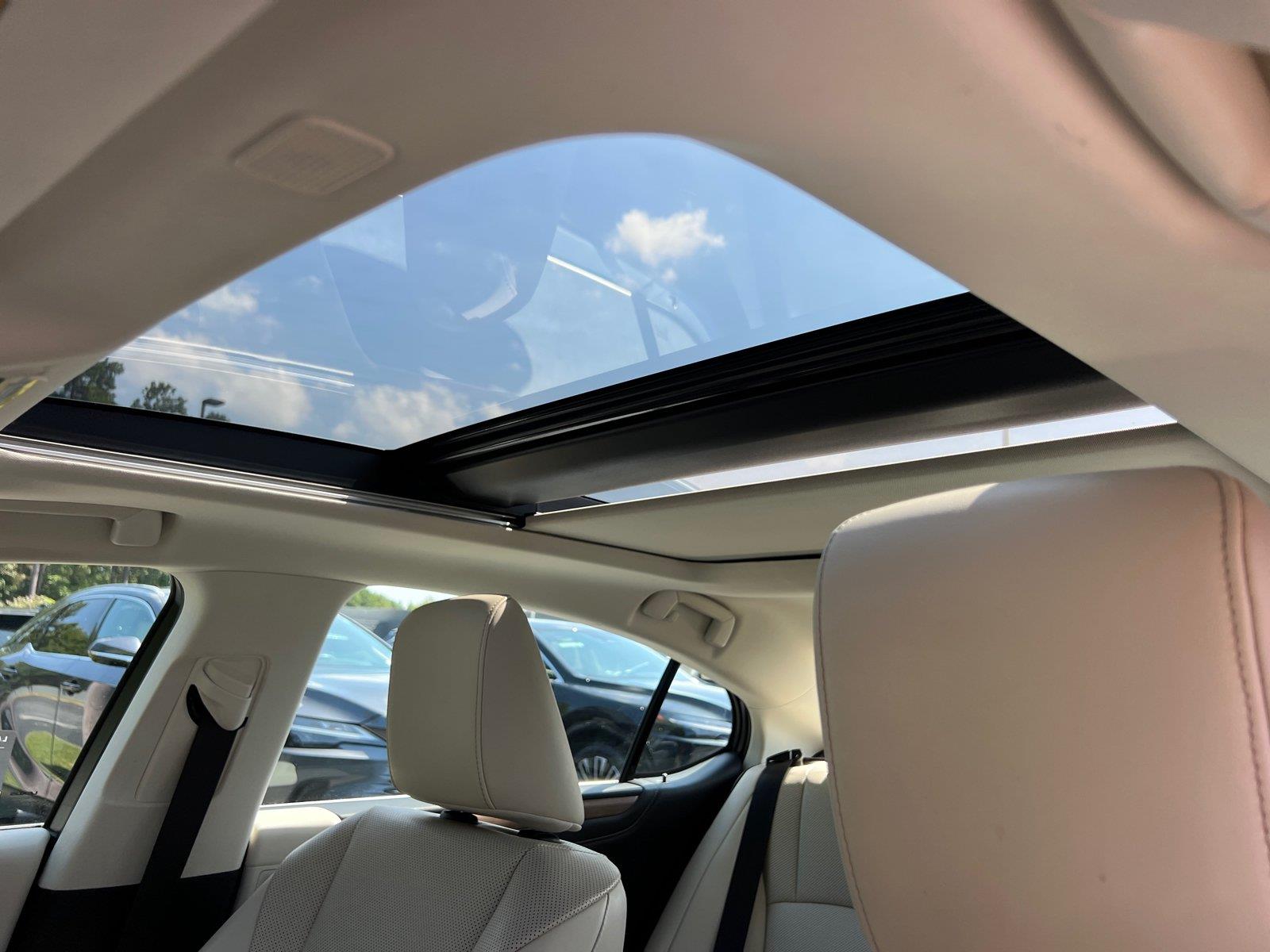 Used 2025 Lexus ES Sedan