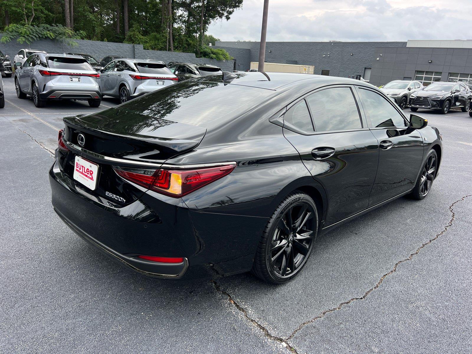 Used 2024 Lexus ES Sedan