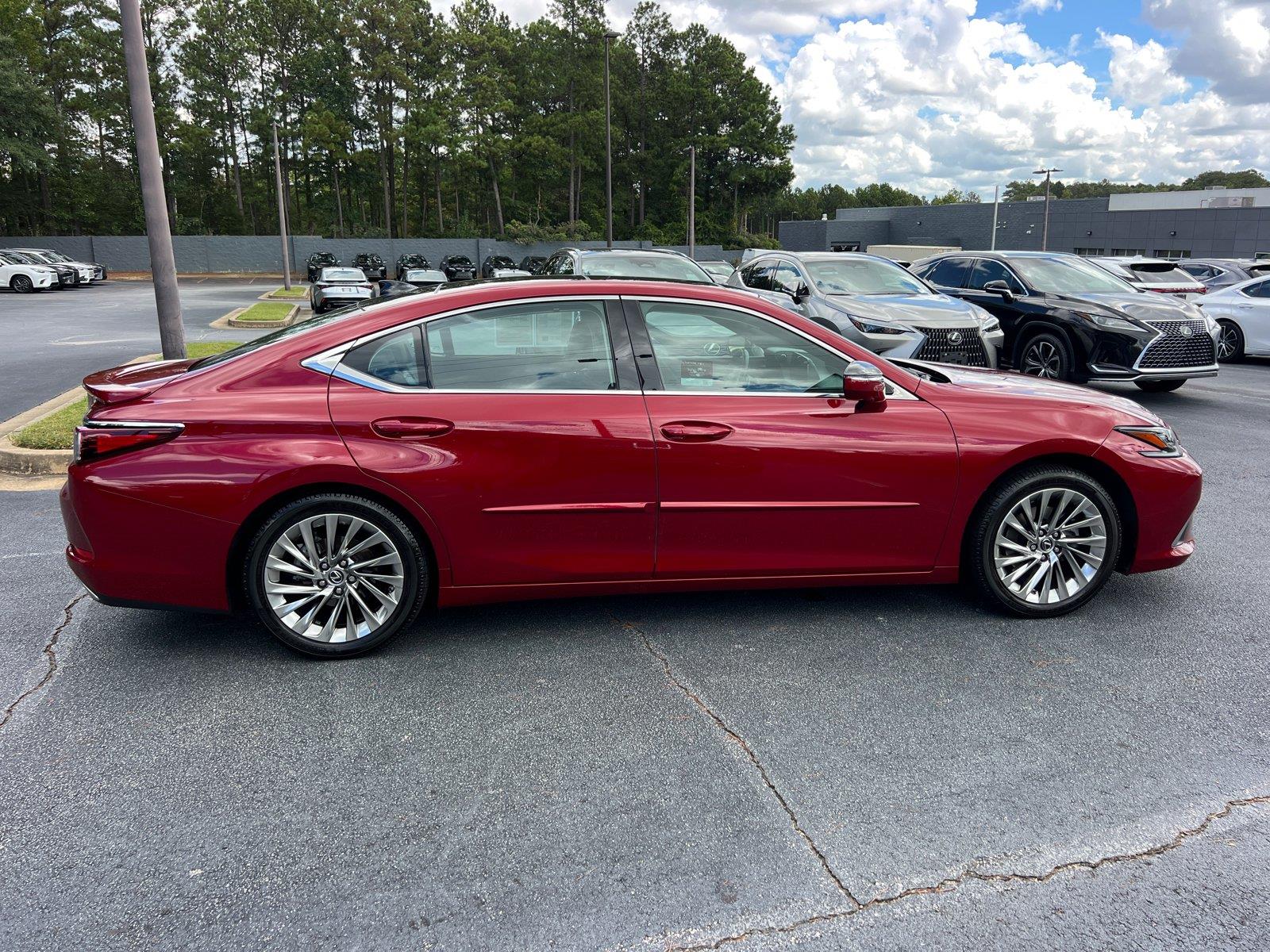 Used 2023 Lexus ES Sedan