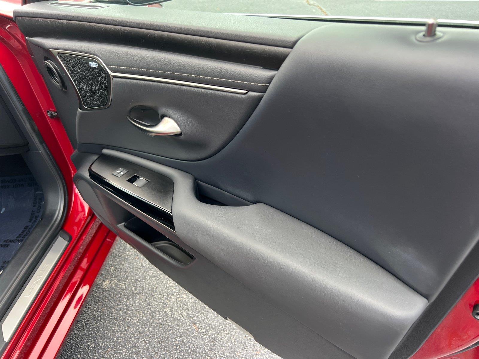 Used 2023 Lexus ES Sedan