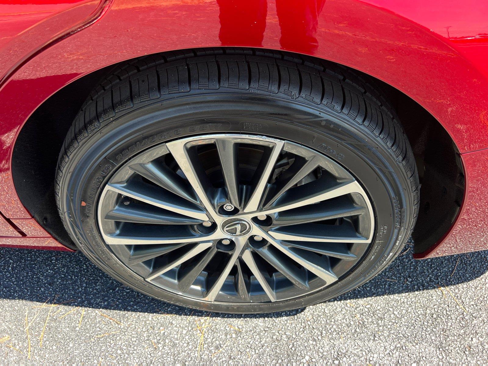 Used 2025 Lexus ES Sedan