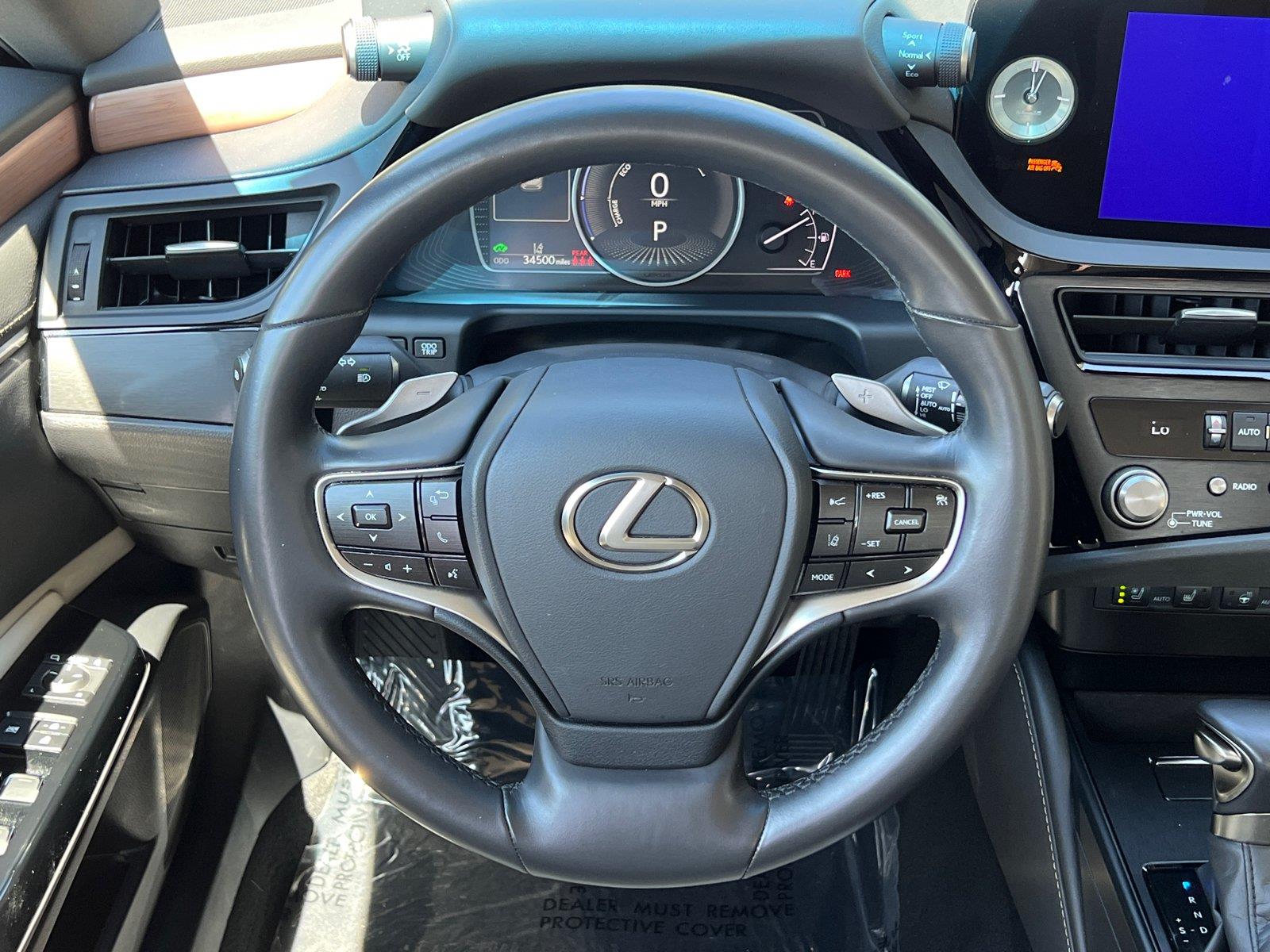 Used 2025 Lexus ES Sedan